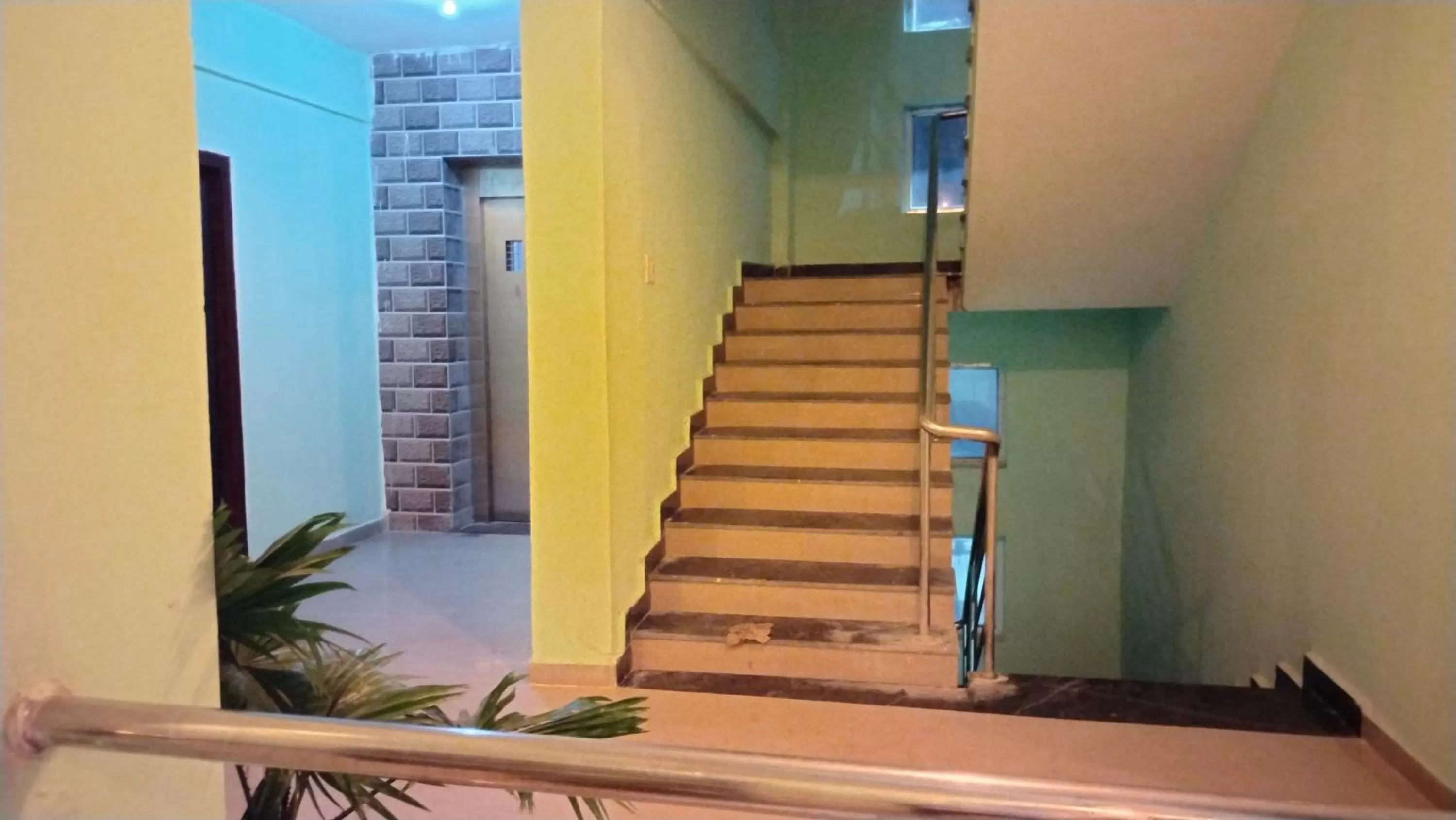 elevator in HOTEL PURI GREENS