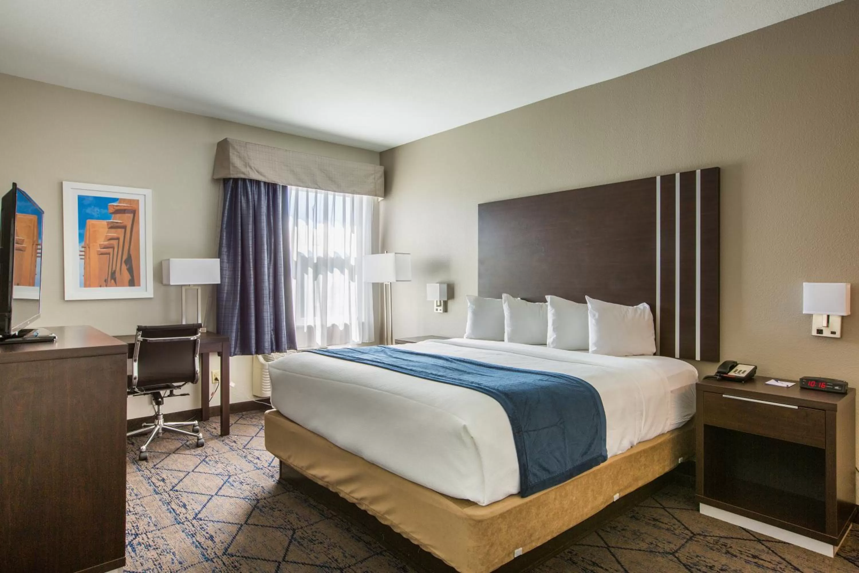 Photo of the whole room, Bed in Baymont by Wyndham Albuquerque Airport