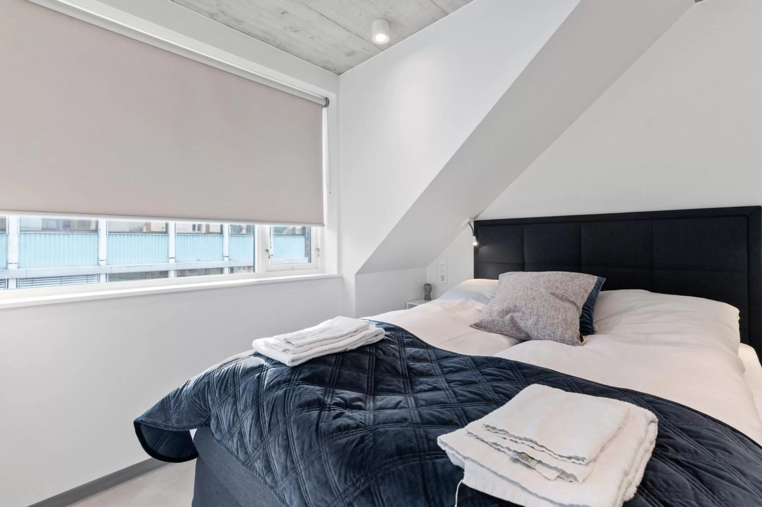 Bed in Aalesund City Apartment