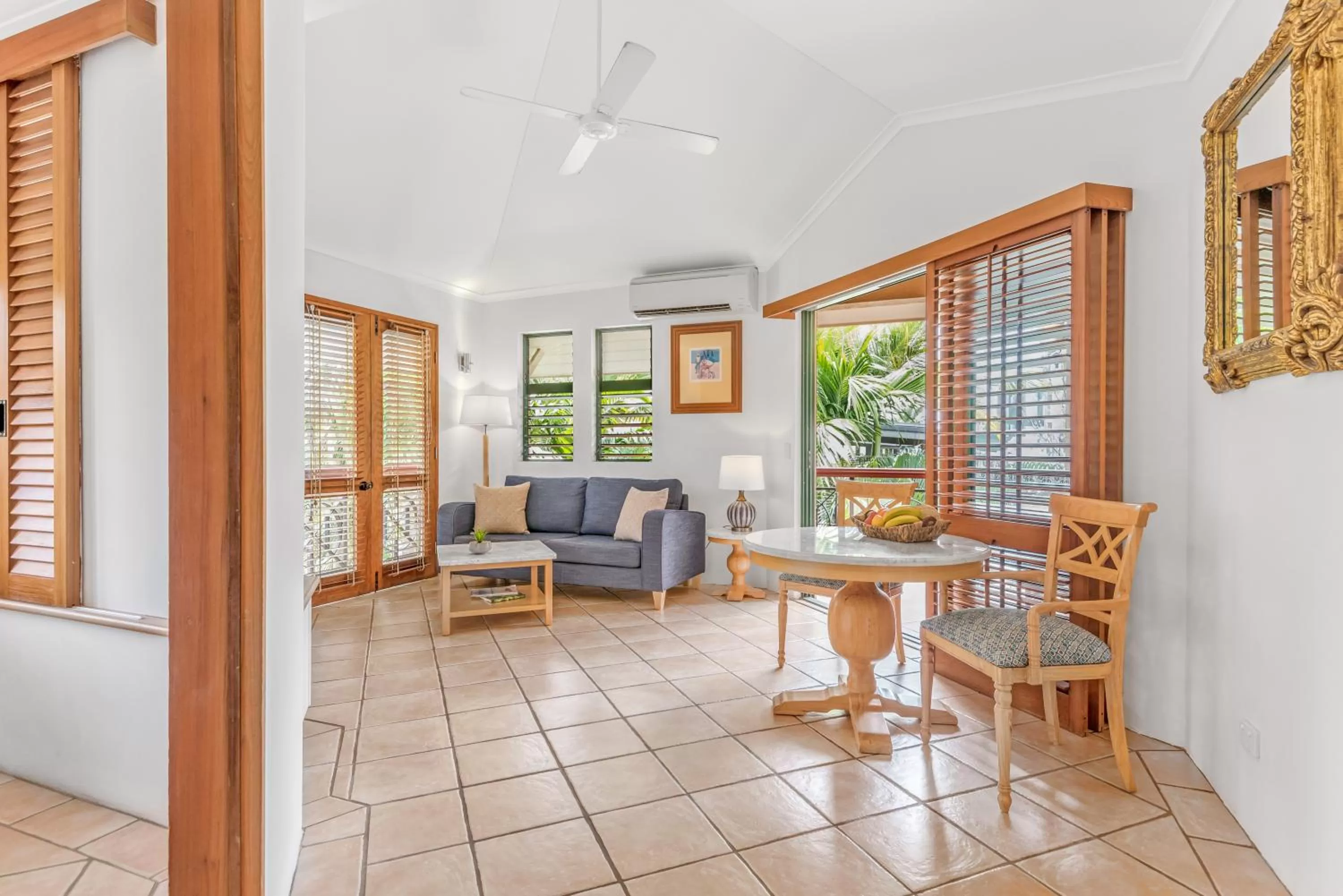 Living room in Martinique On Macrossan