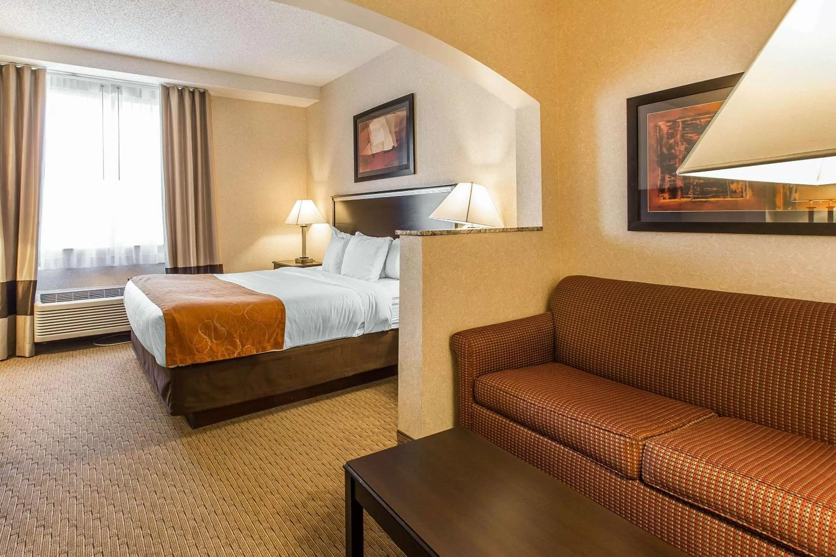 Superior King Suite - Non-Smoking in Comfort Suites Summit County
