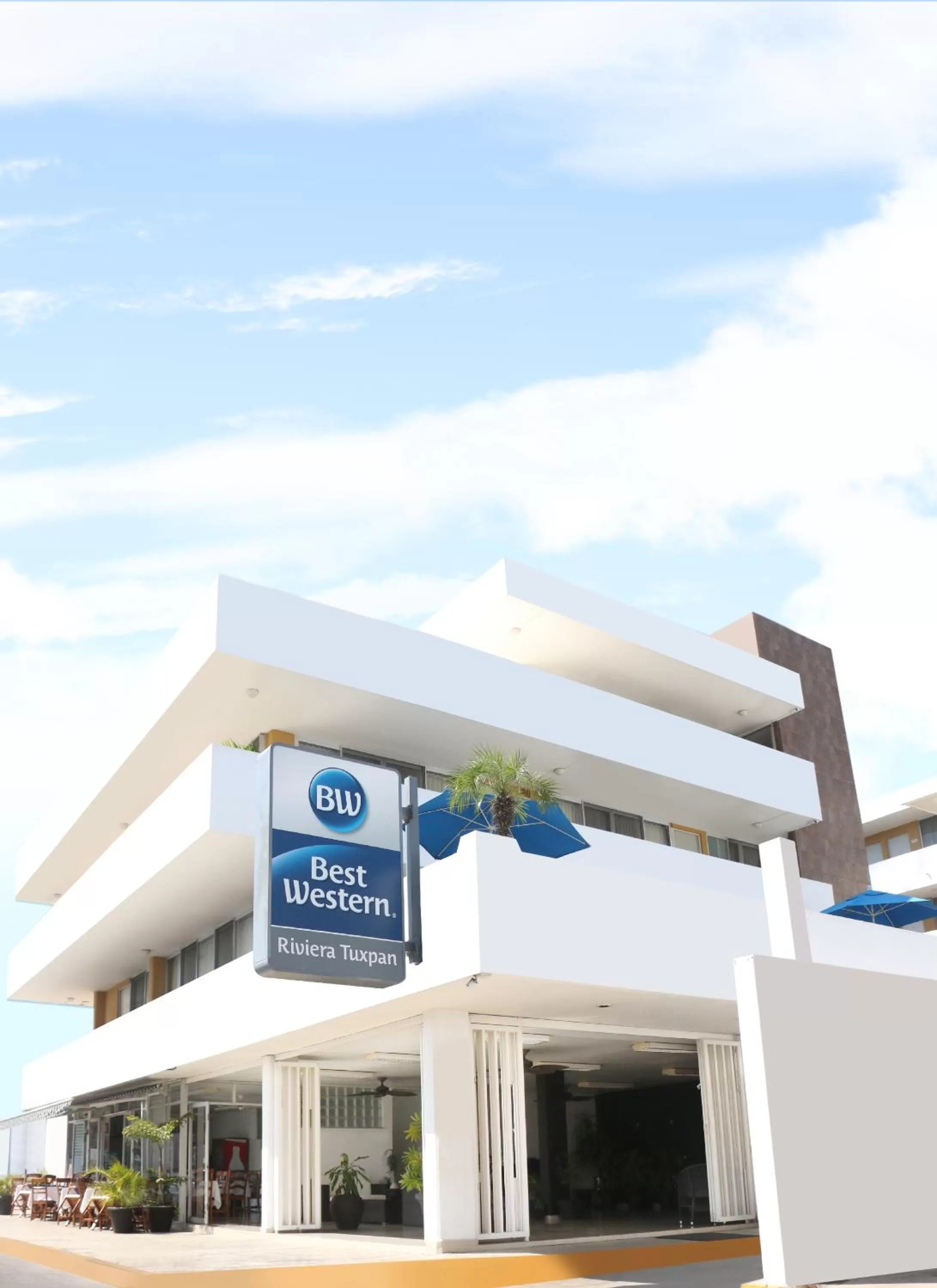 Property building in Best Western Riviera Tuxpan