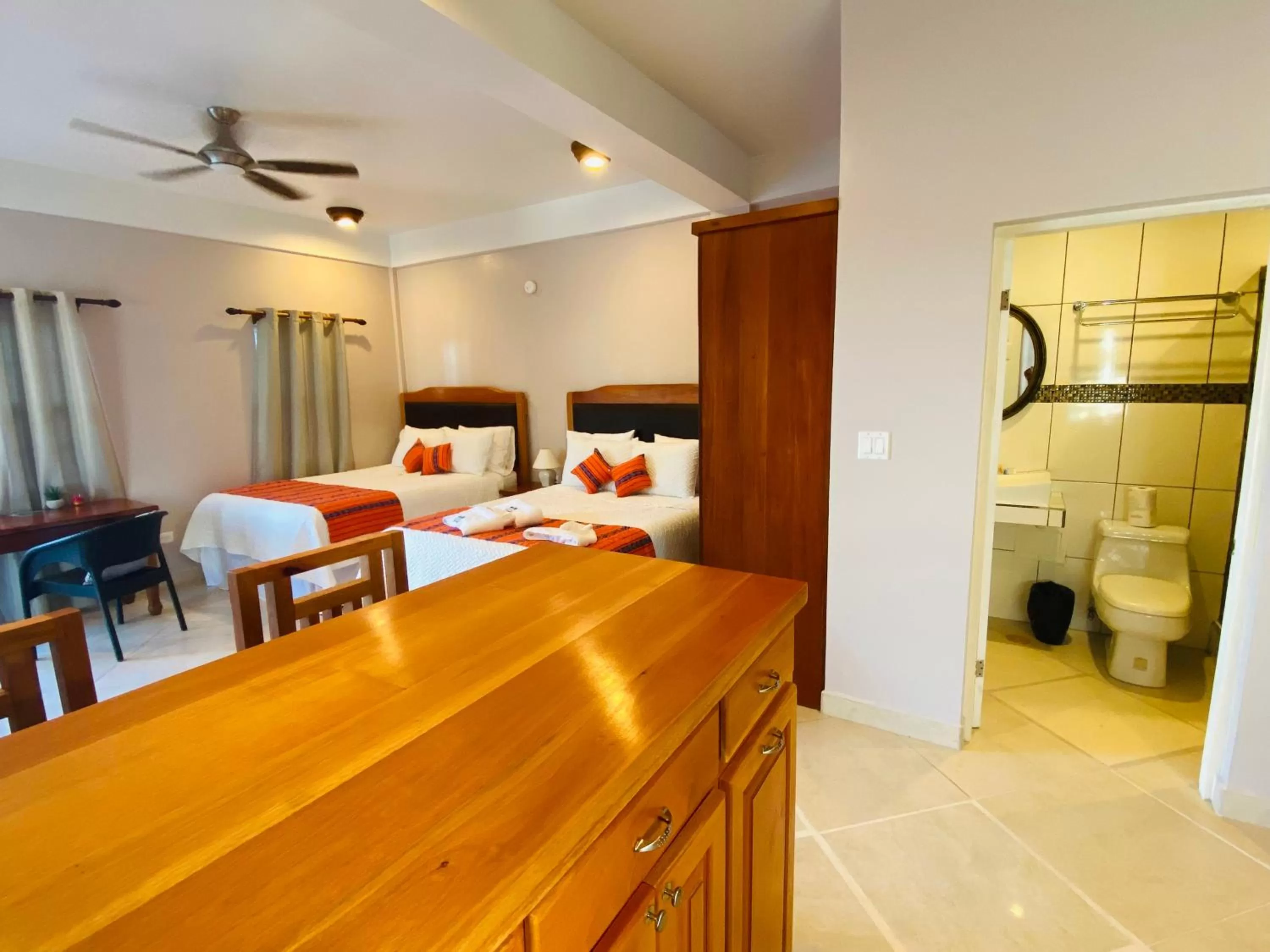 Bedroom, Bed in La Isla Resort