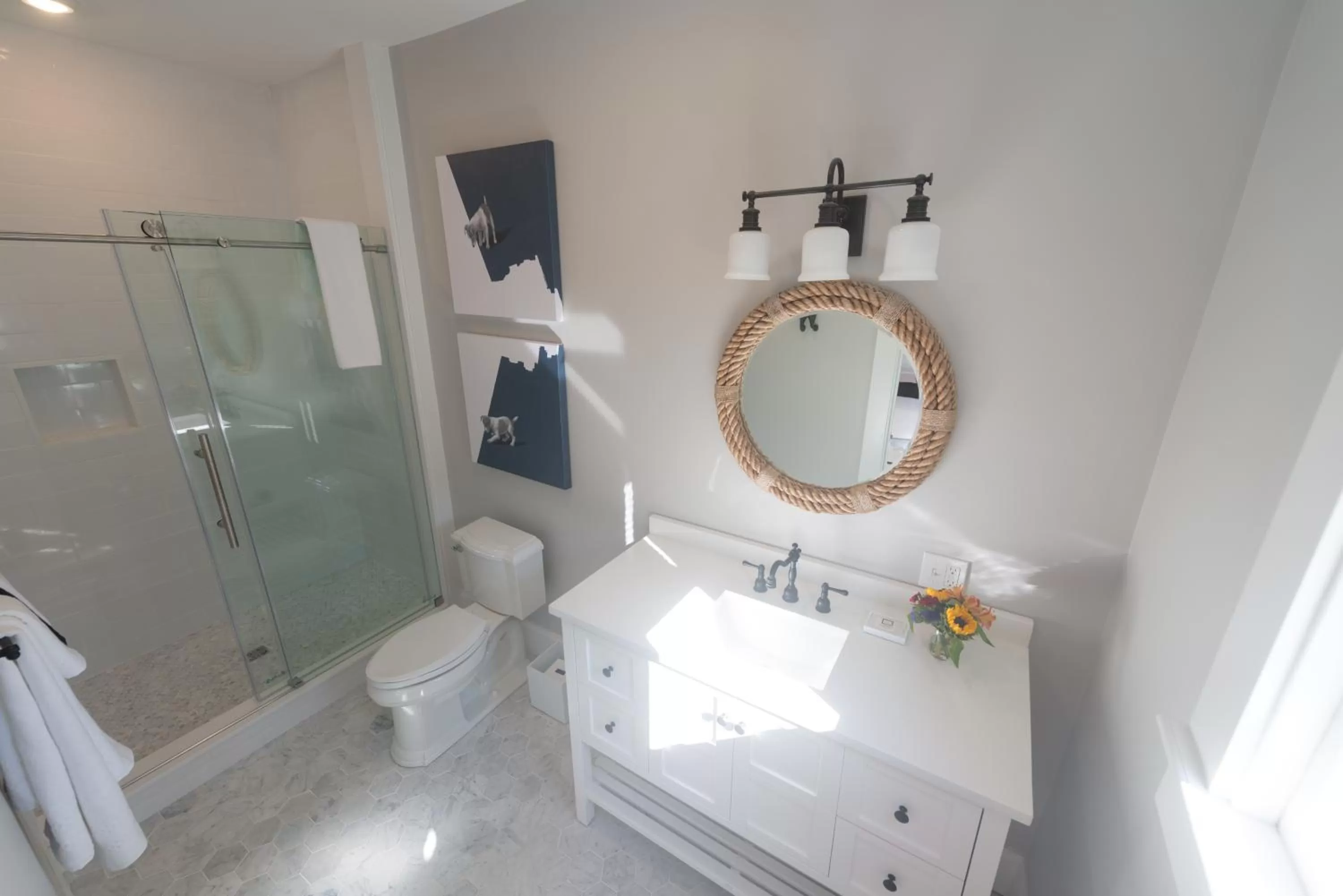 Bathroom in Paws on Pelham