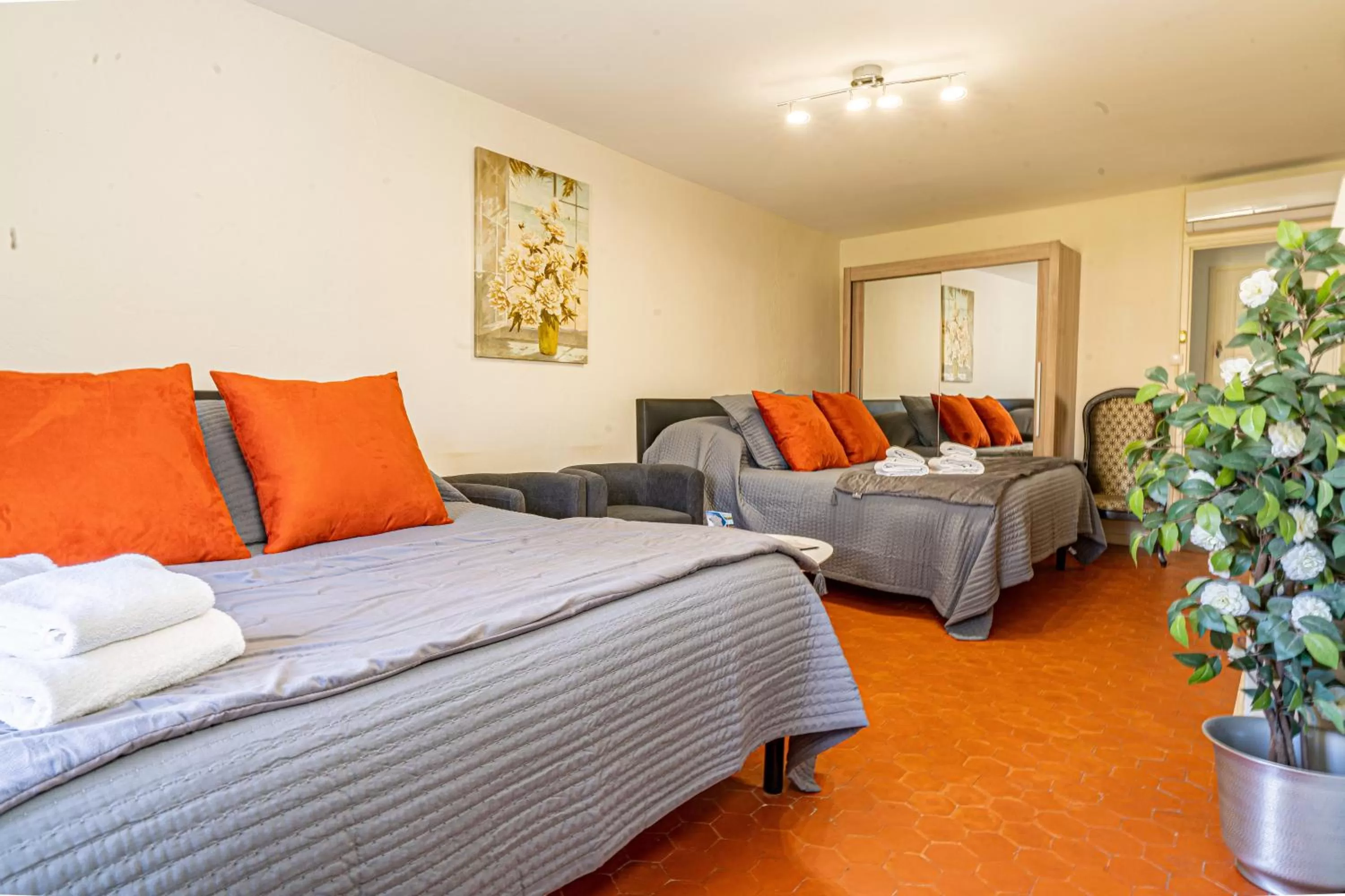 Property building, Bed in Domaine de l'Aufrene