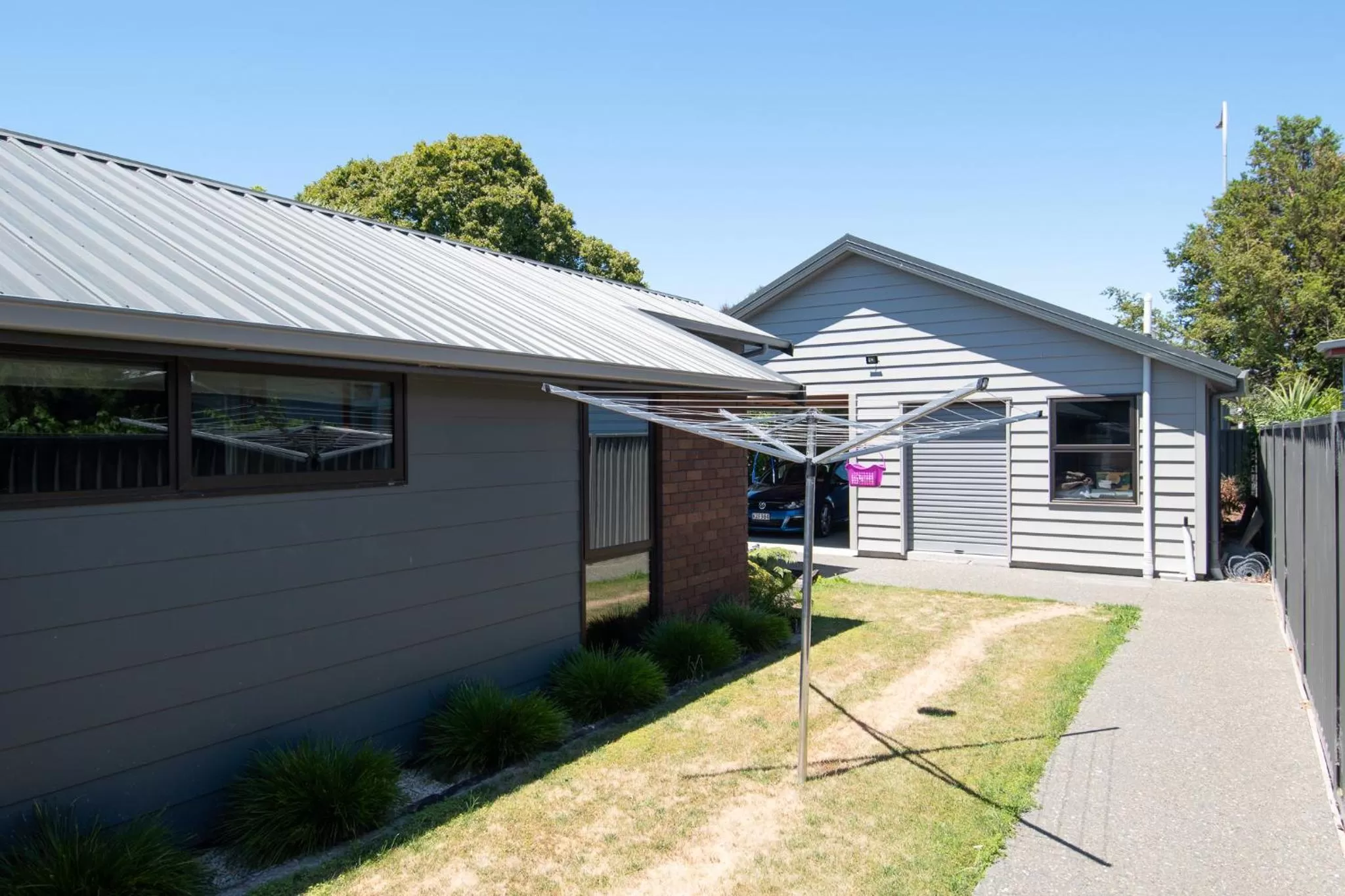 washing machine in Middle Park Motel