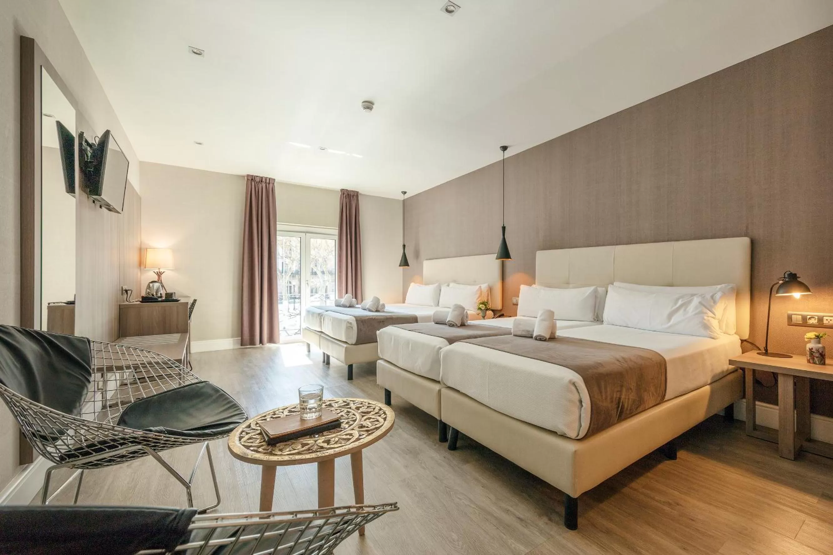 Photo of the whole room, Bed in Hotel Oasis