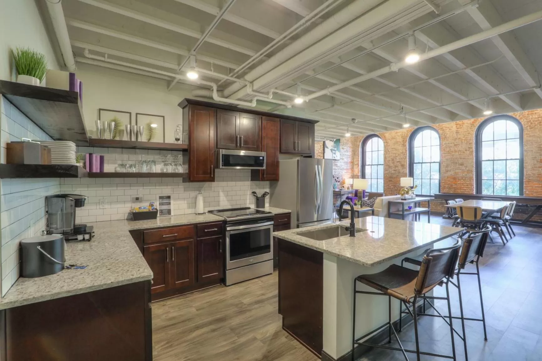 Kitchen or kitchenette in Studio 154 Hotel