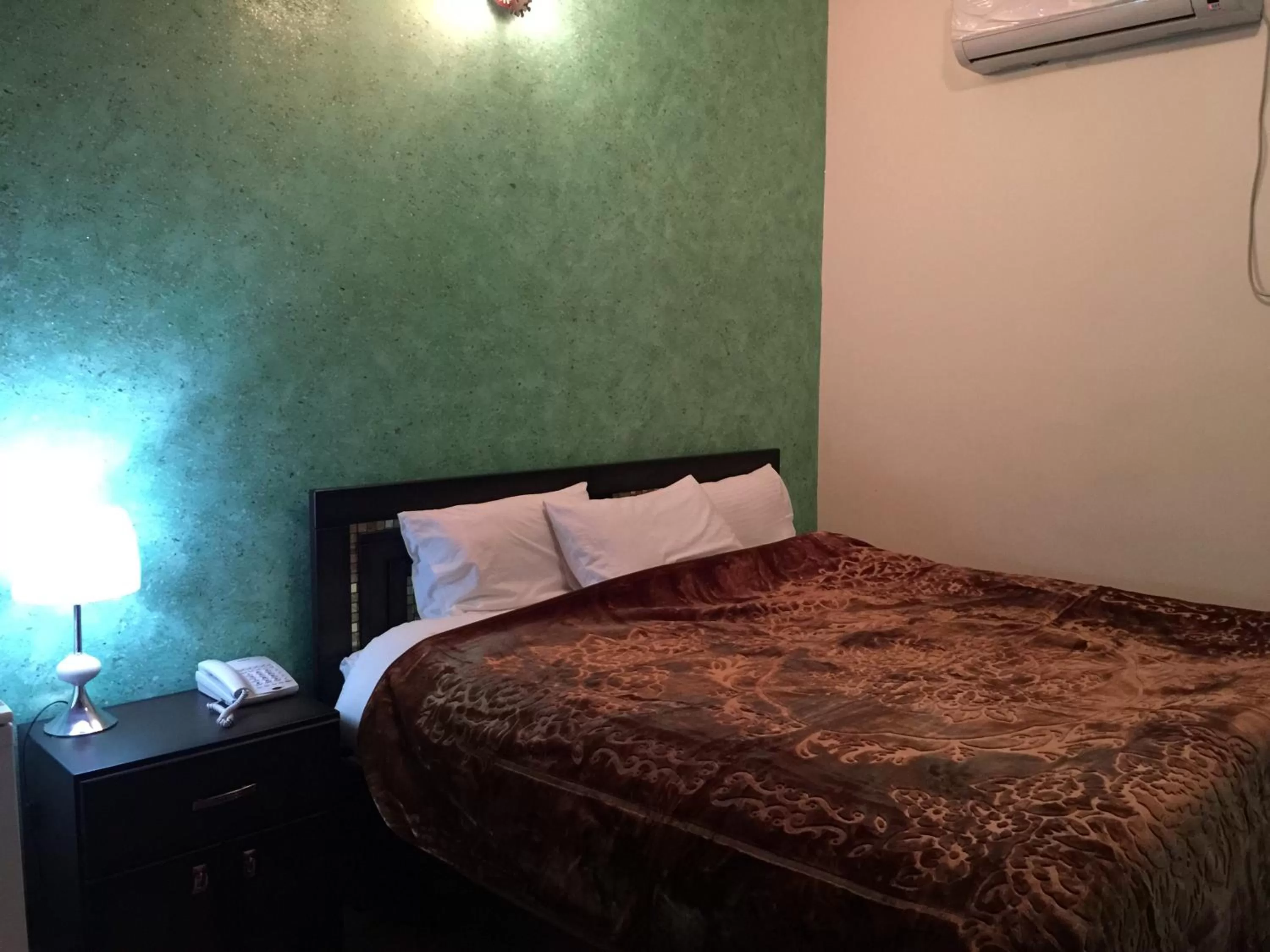 Shower, Bed in Isra Hotel