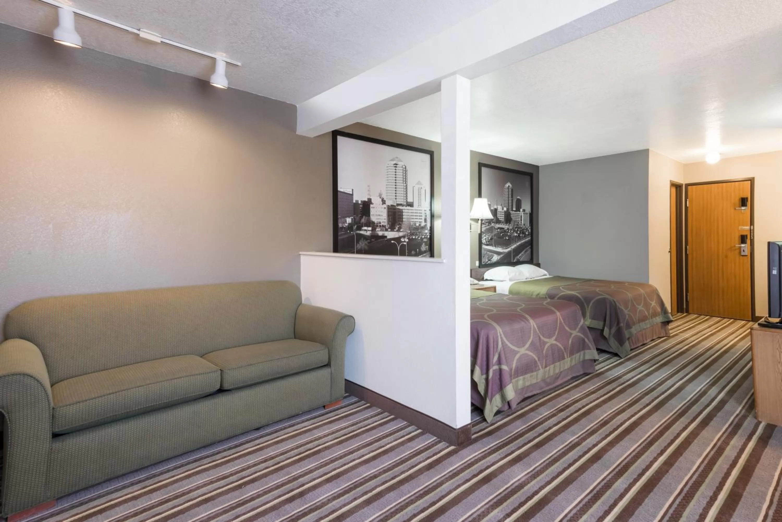 Bed in Super 8 by Wyndham Bernalillo