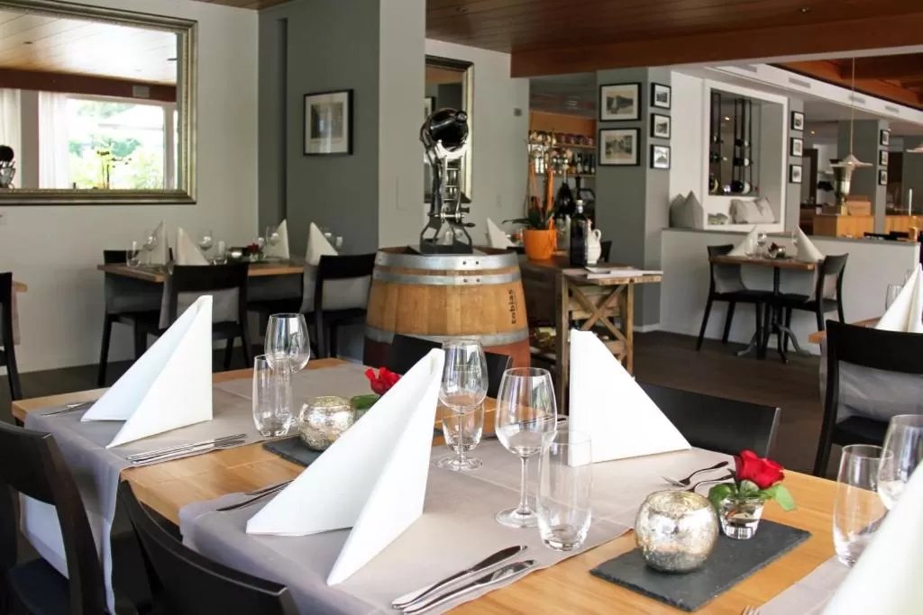 Restaurant/places to eat in Hotel Hecht