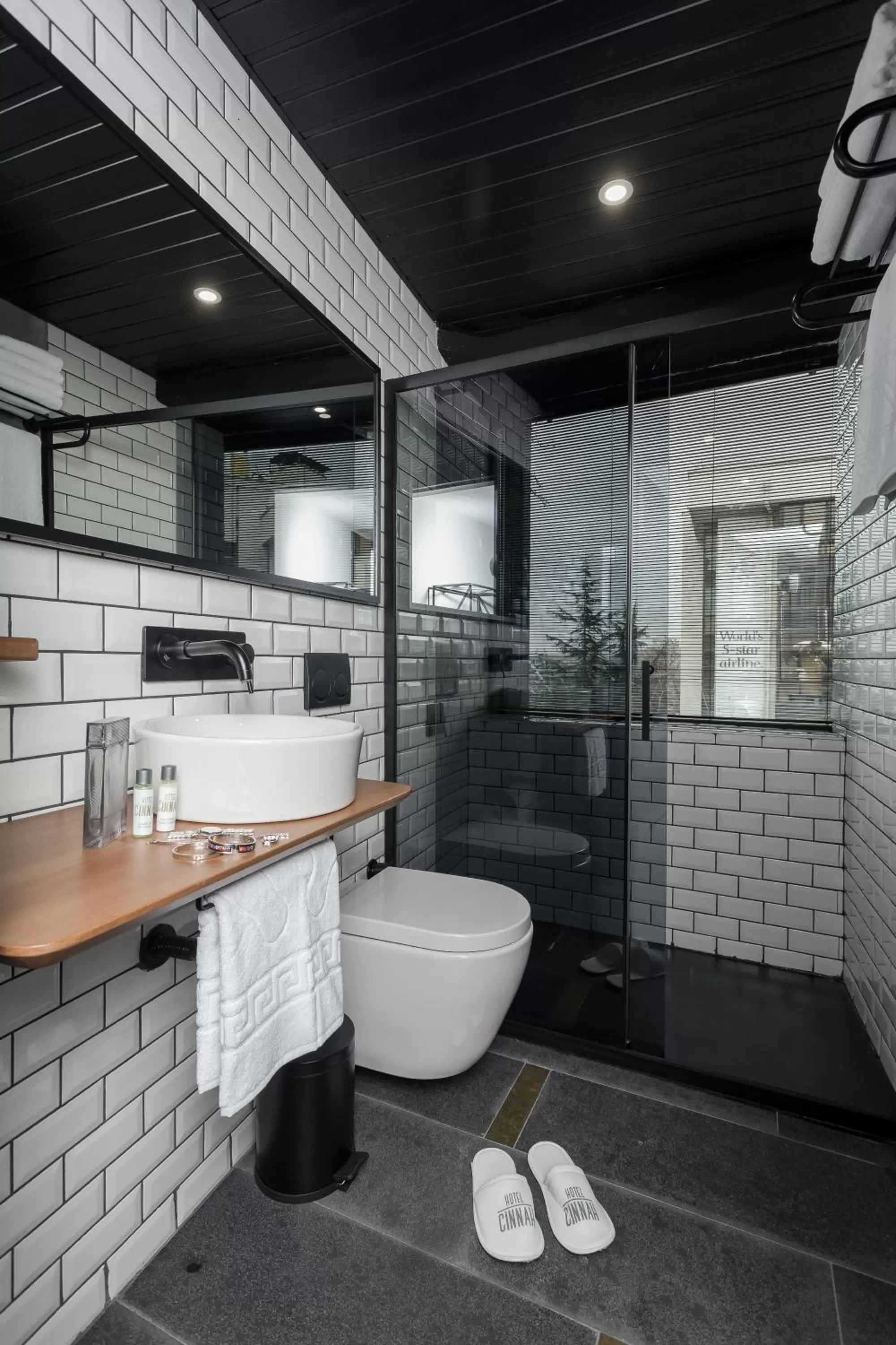 Bathroom in Hotel Cinnah