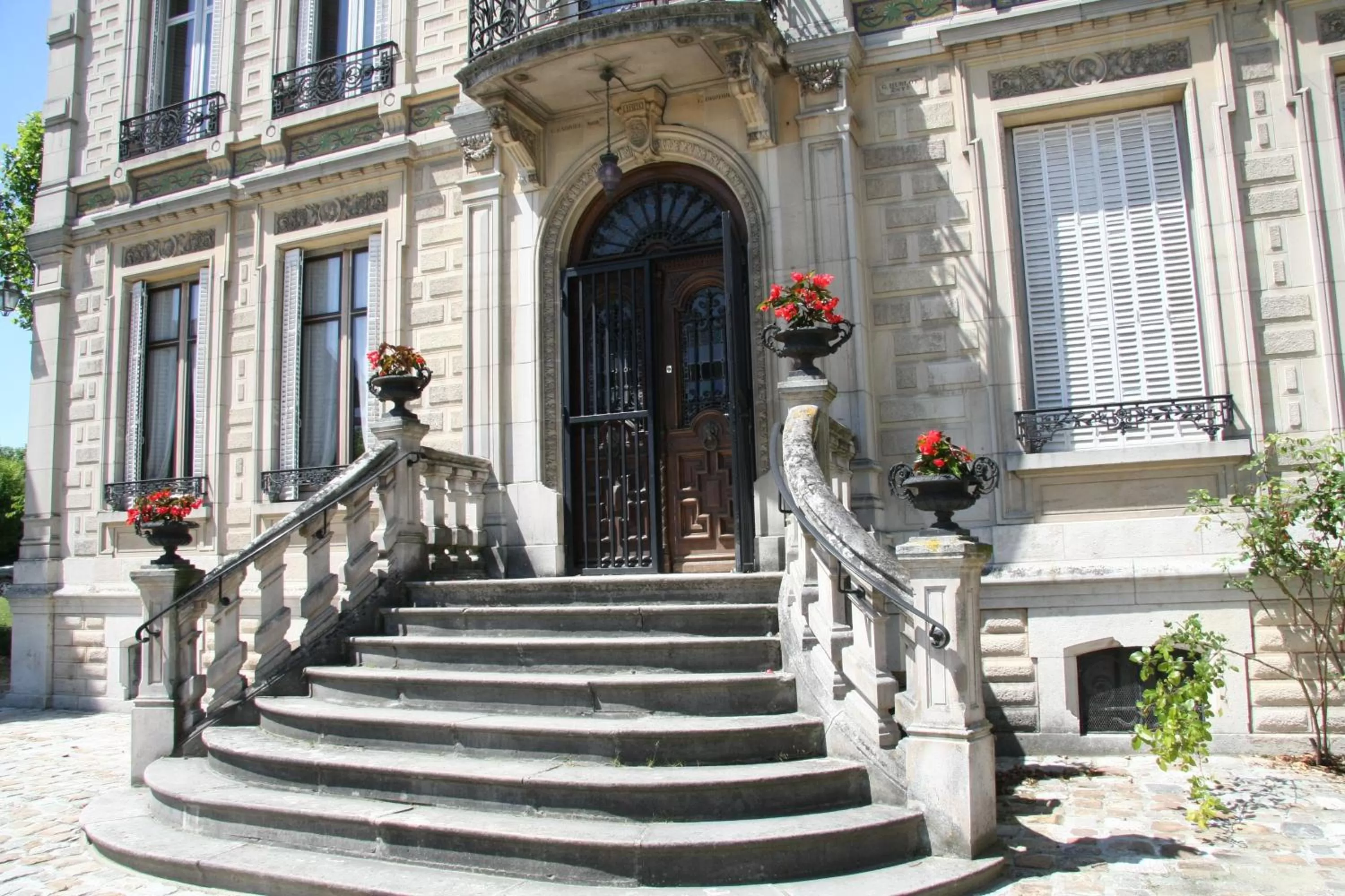 Facade/entrance in Villa Primerose