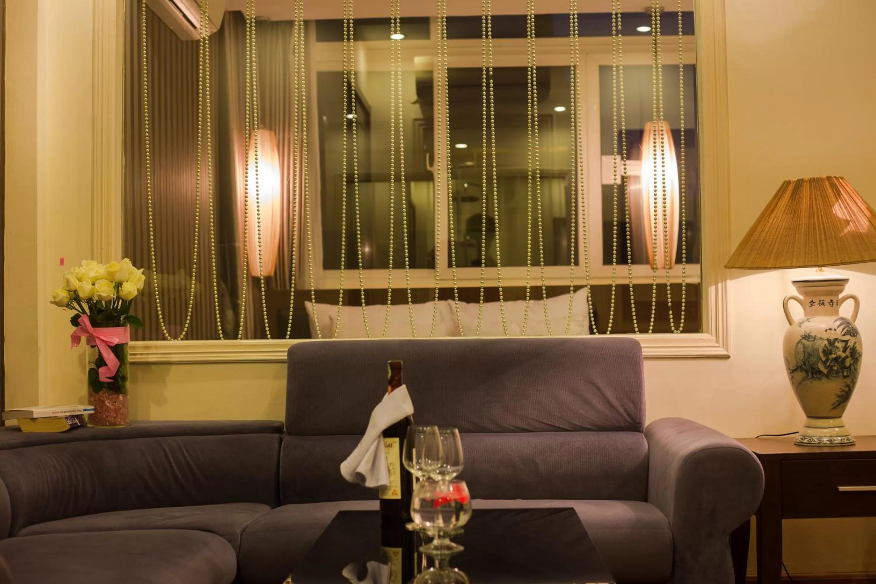 Decorative detail in Golden Art Hotel