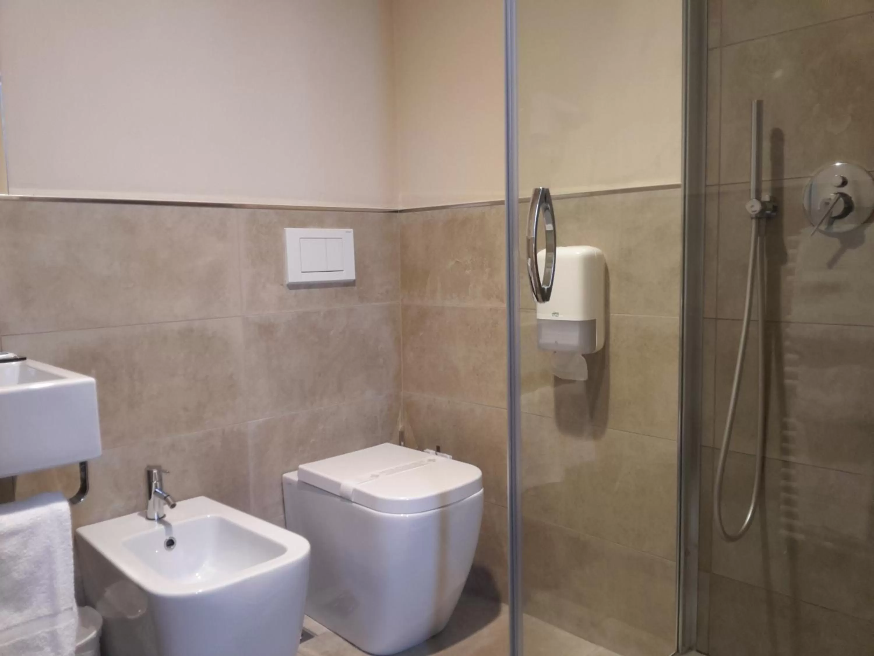 Bathroom in Hotel President