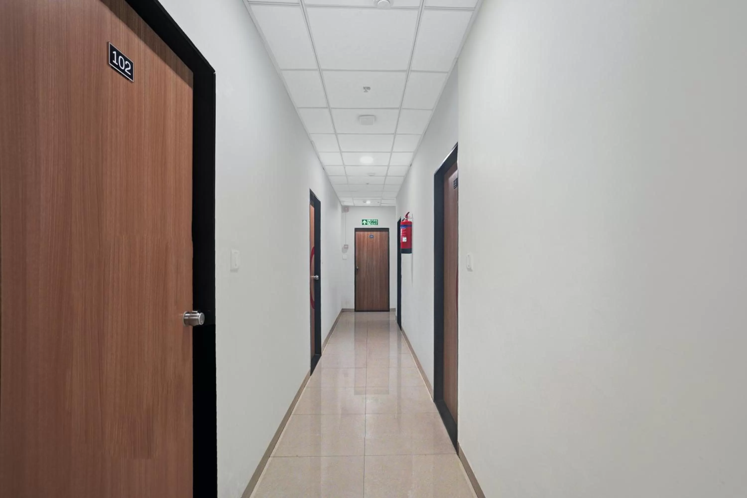 Treebo Trend Wow - Surat Station