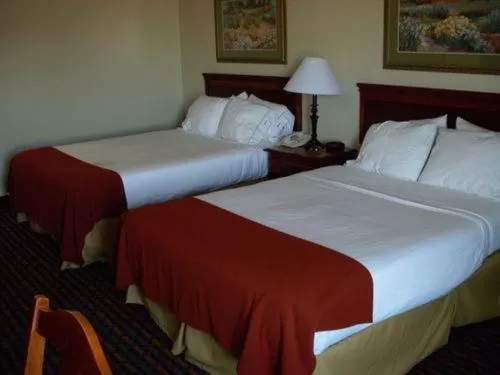 Holiday Inn Express Hotel & Suites Laurinburg by IHG
