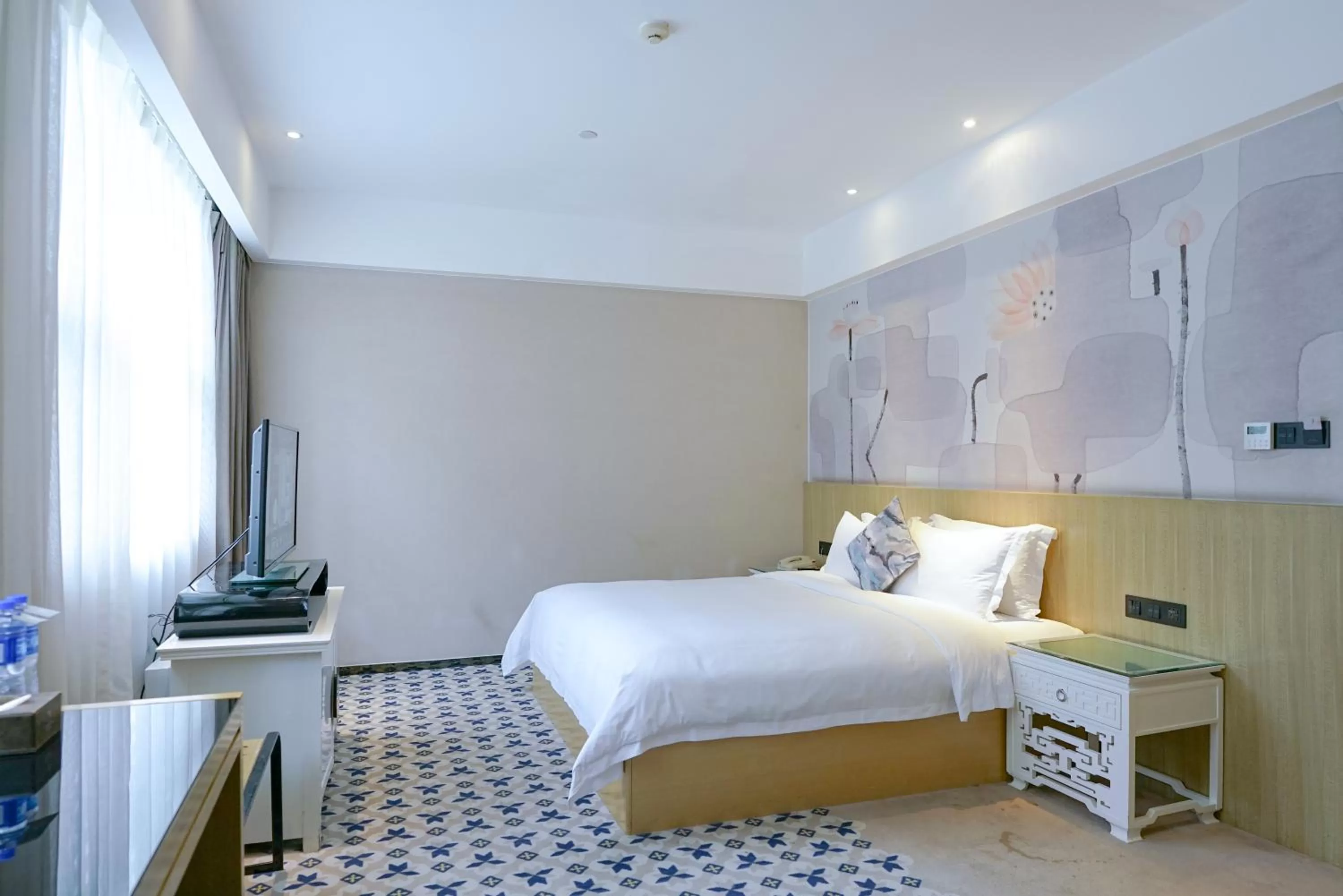 Bed in Paco Hotel Tiyuxilu Metro Guangzhou-Free Shuttle Bus fir Canton Fair