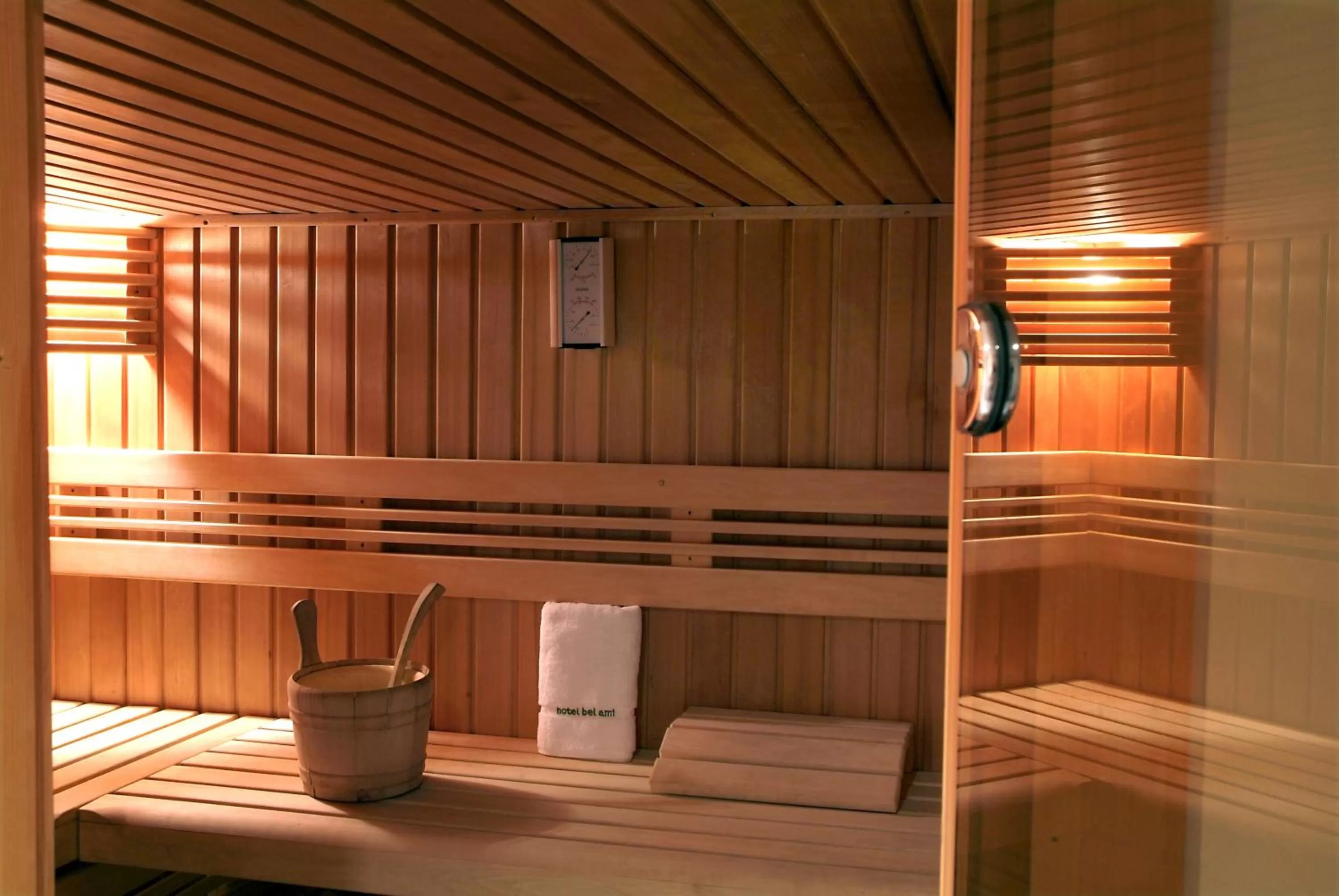 Sauna in Hôtel Bel Ami