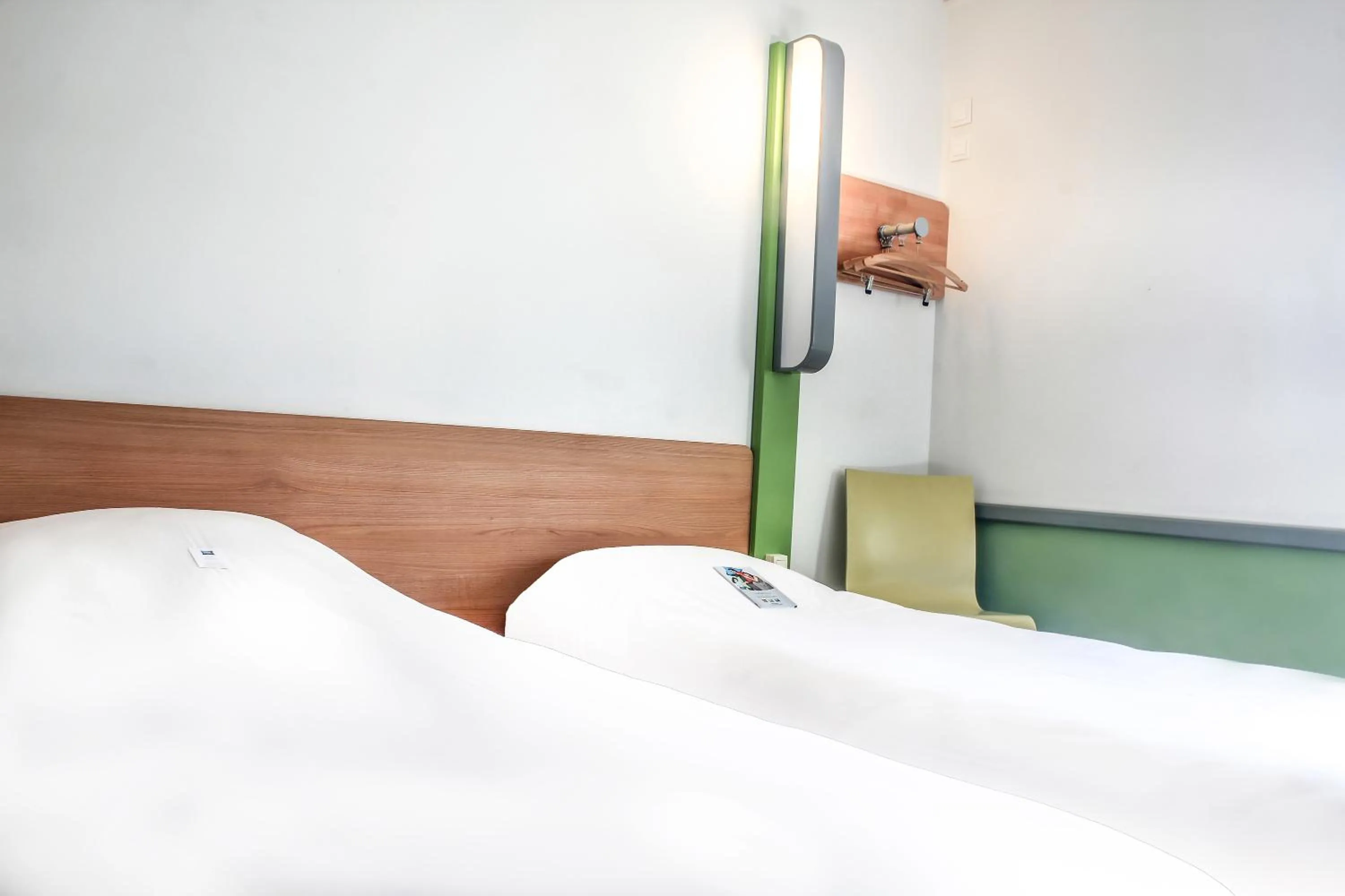 Bed in Hotel Inn Design Issoudun