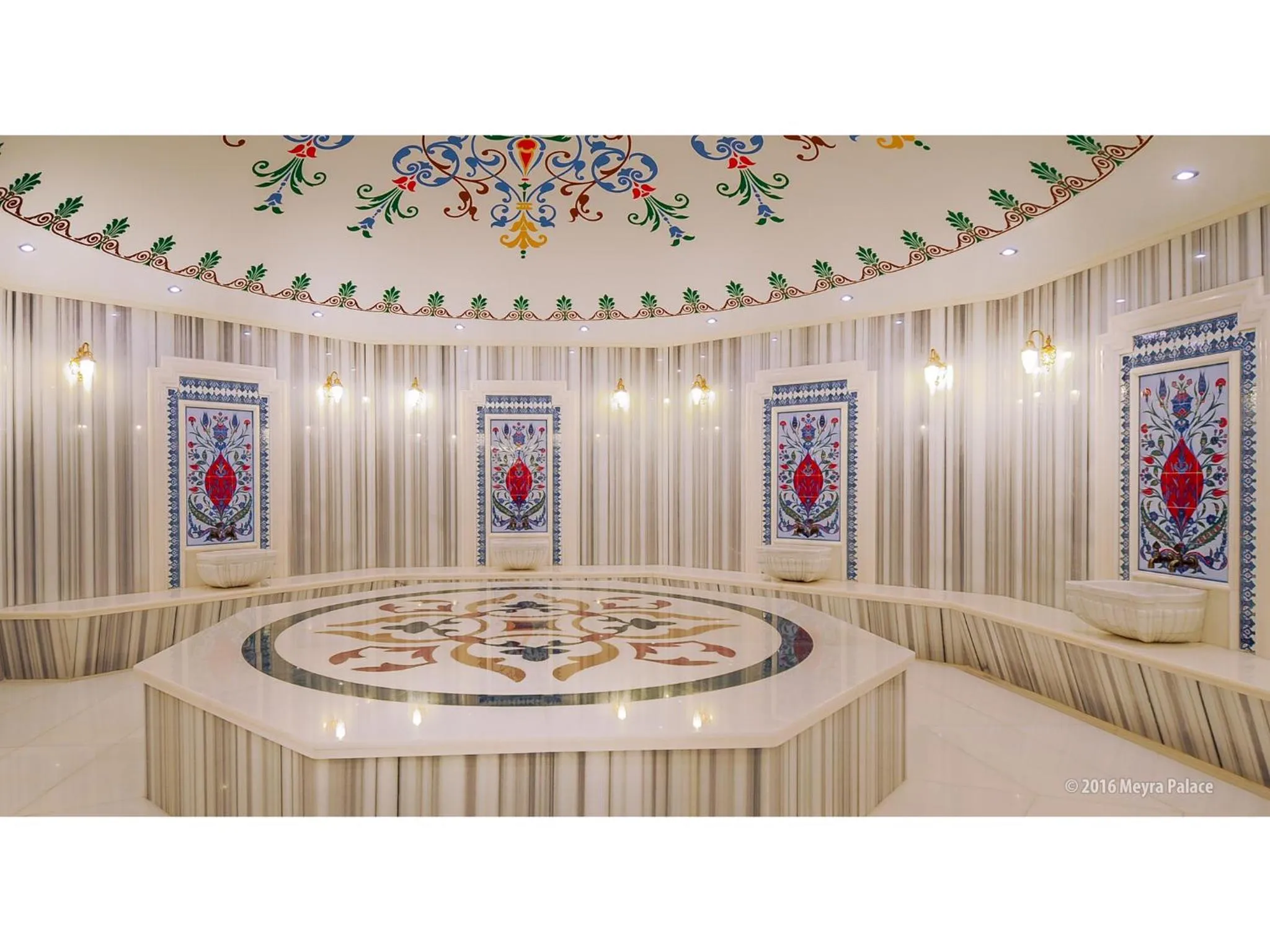 Steam room in Meyra Palace