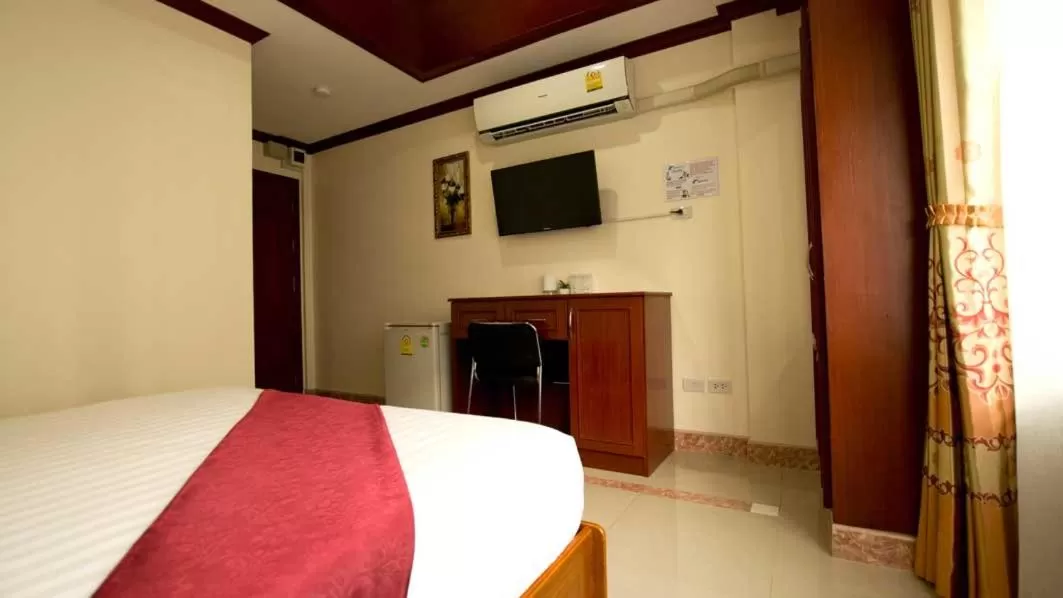 Bed in Bluebird Inn Pattaya