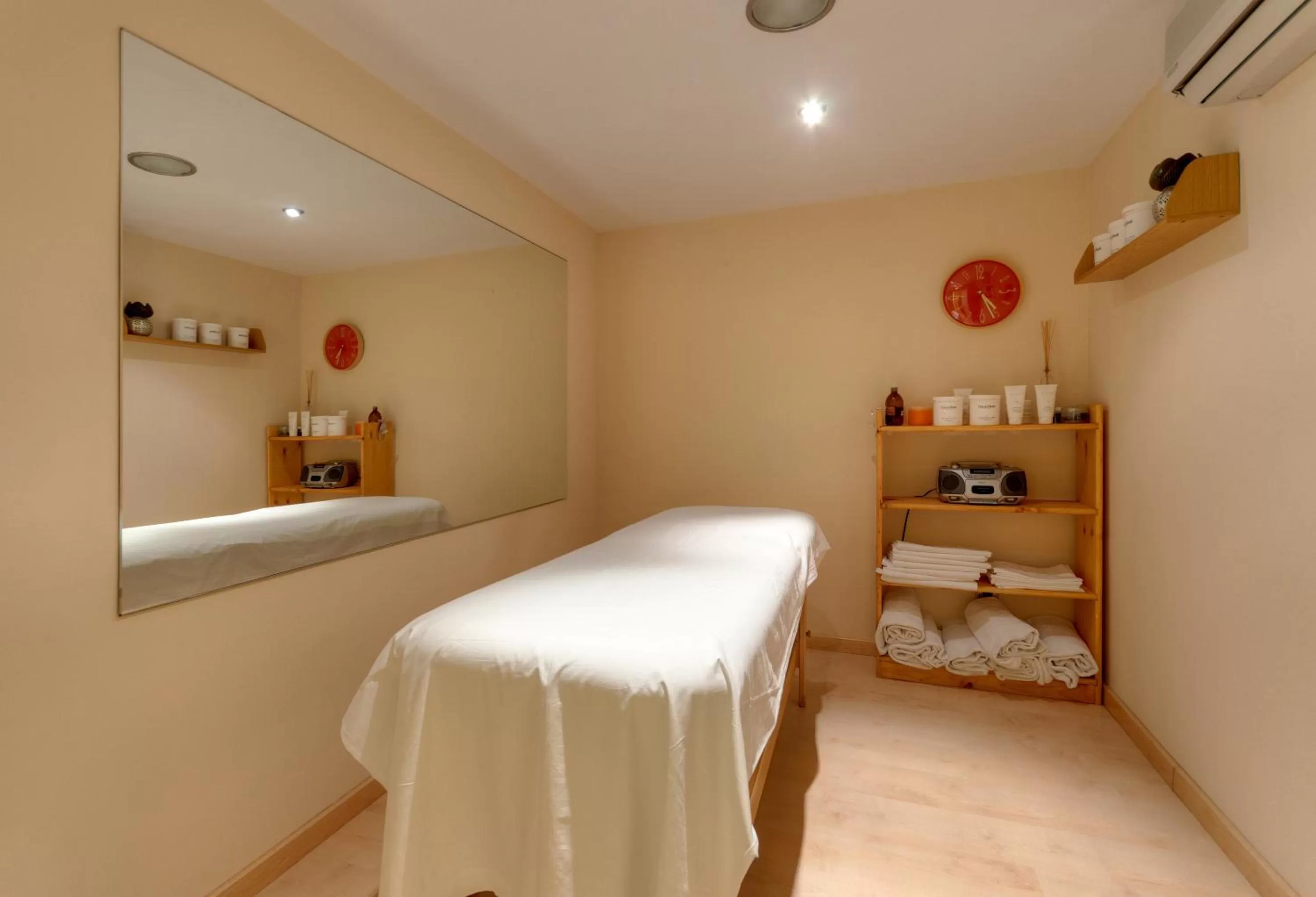 Spa and wellness centre/facilities, Bed in Sol Port Cambrils Hotel