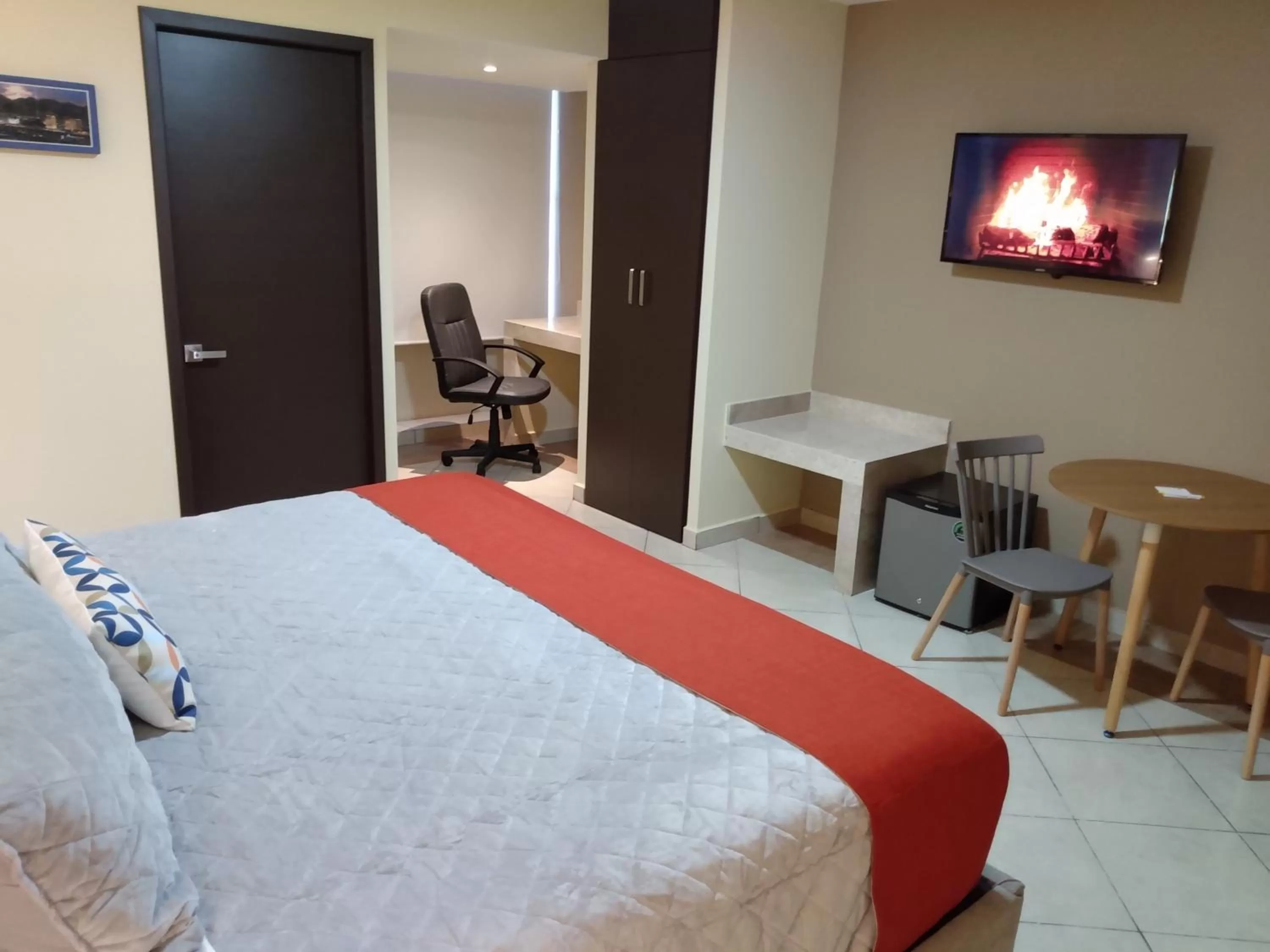 Photo of the whole room, Bed in EXECUTIROOMS VERACRUZ