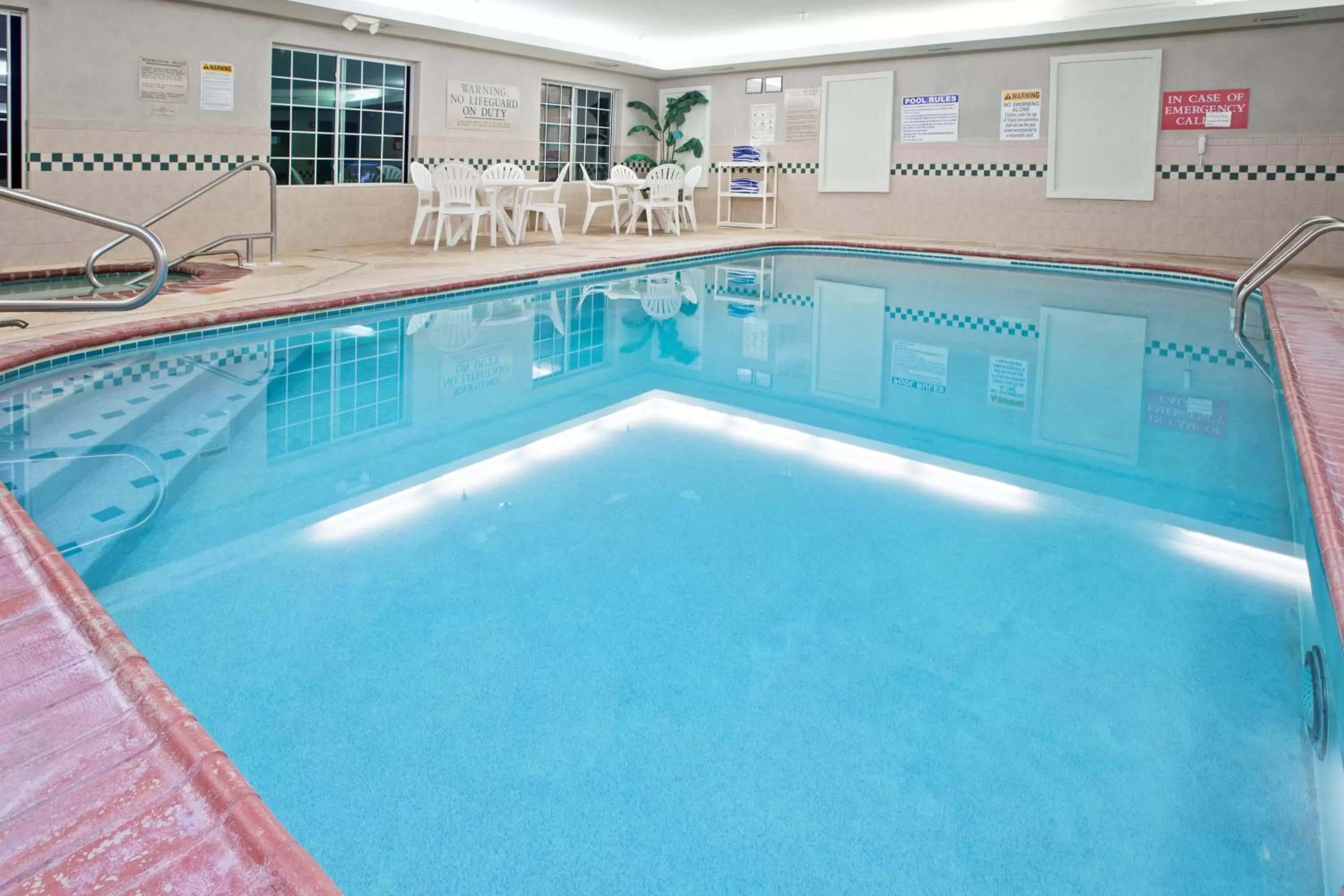 Swimming pool in Country Inn & Suites by Radisson, Michigan City, IN