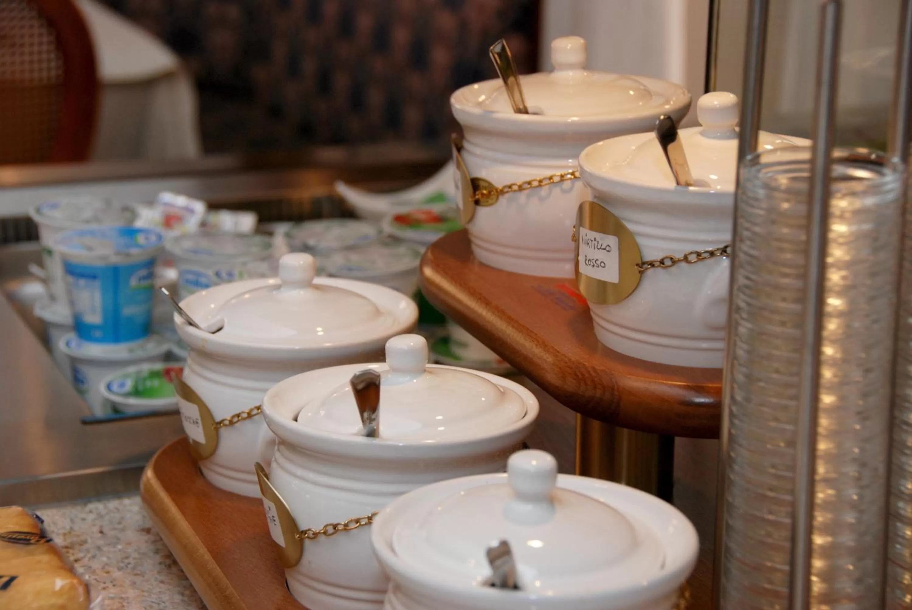 Restaurant/places to eat in Central Hotel