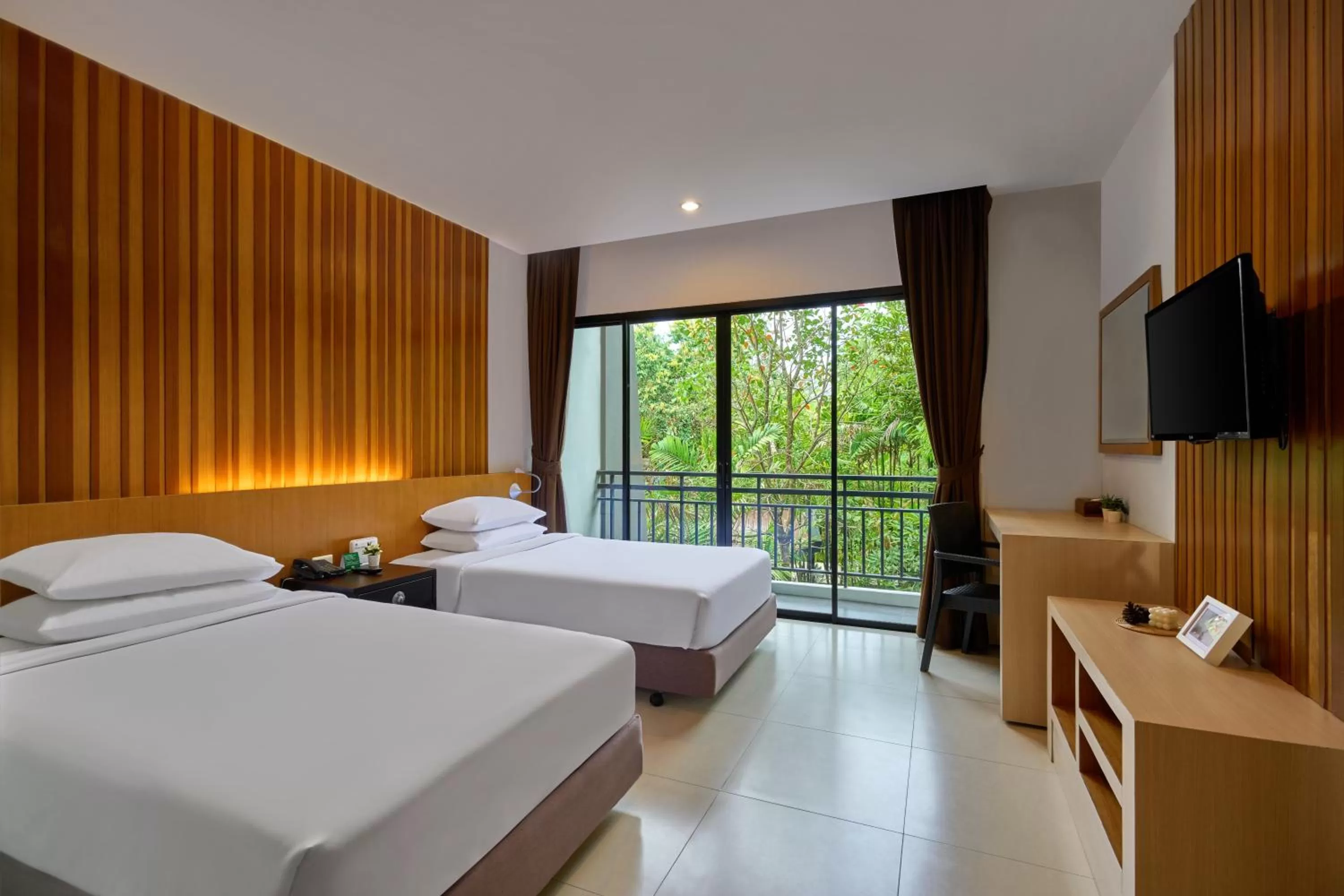 Bed in Nai Yang Beach Resort and Spa
