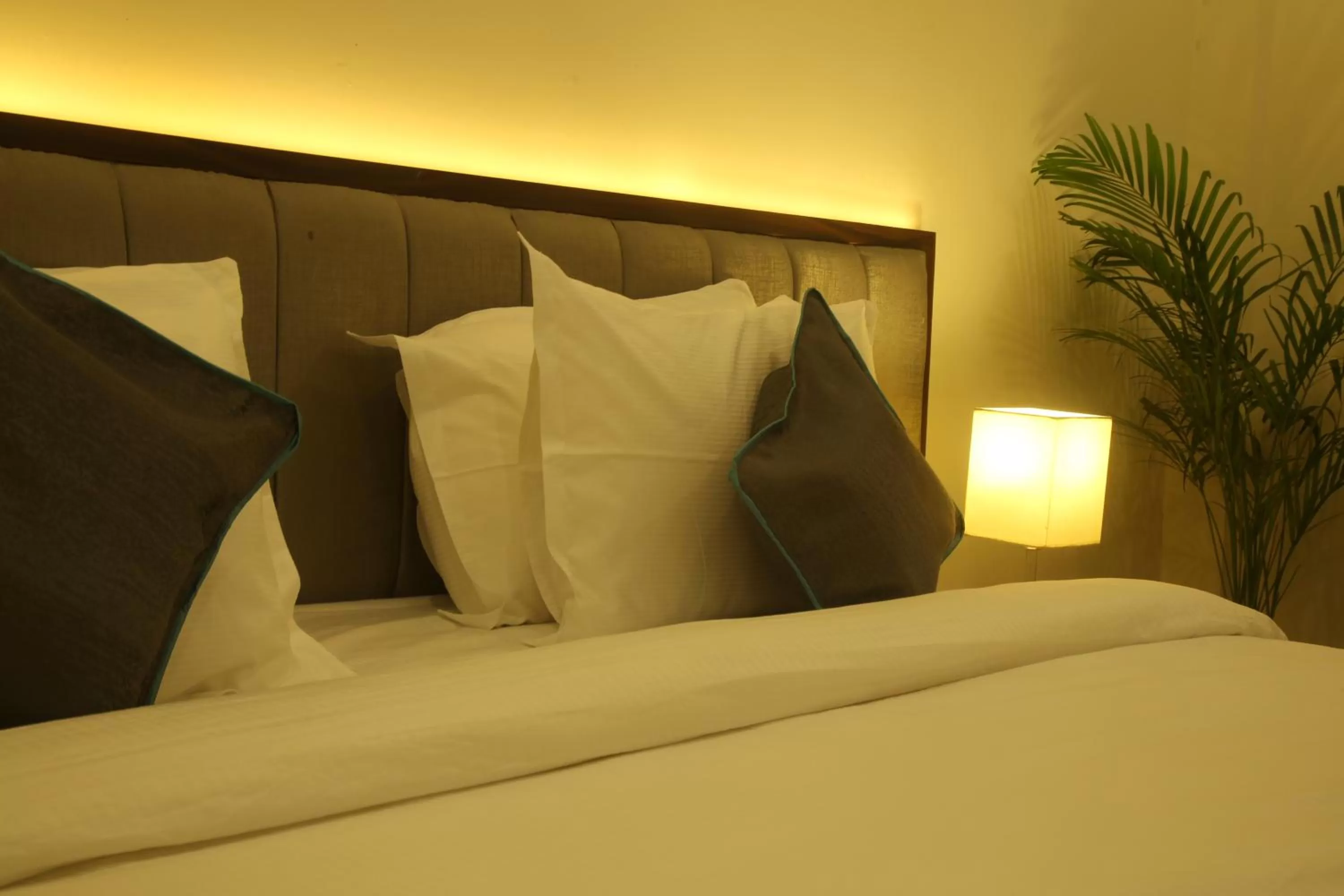 Bed in PARK IRIS HOTELS, Bharathi Nagar