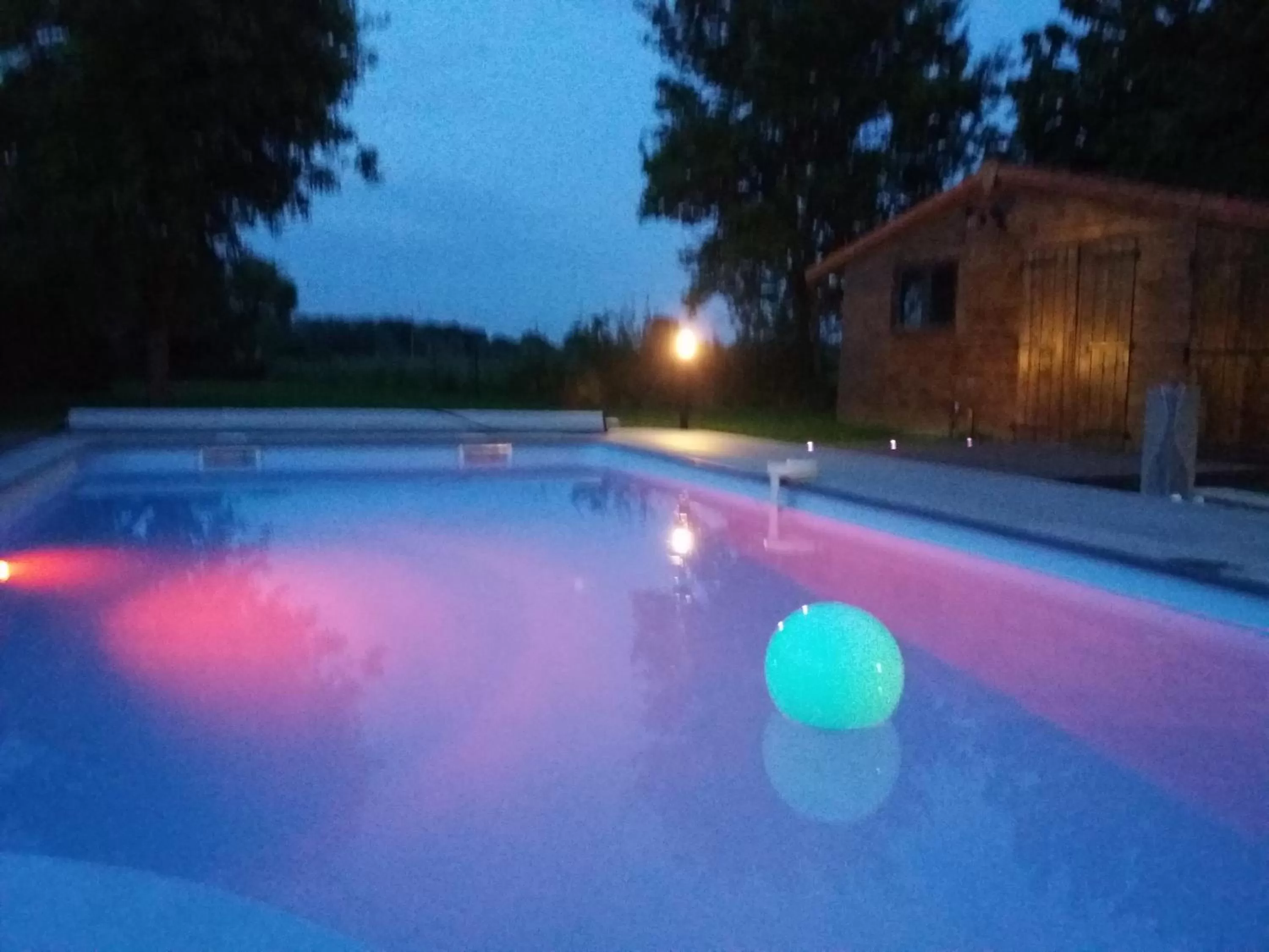 Swimming pool in chambres d hotes ,hotel ,Secret d'une Nuit a vicq prės de onnaing,avec piscine