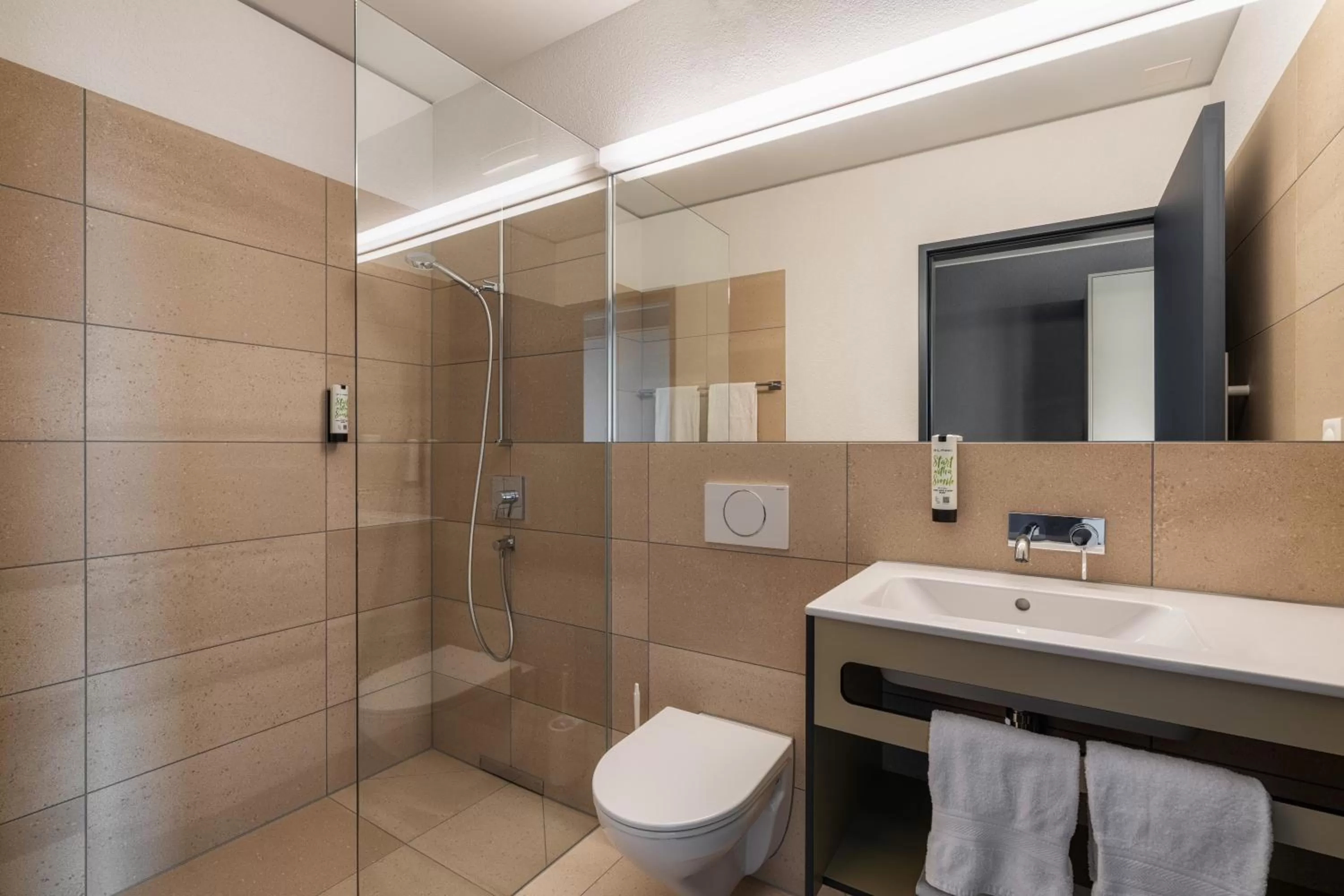 Shower in b-smart hotel Arbon