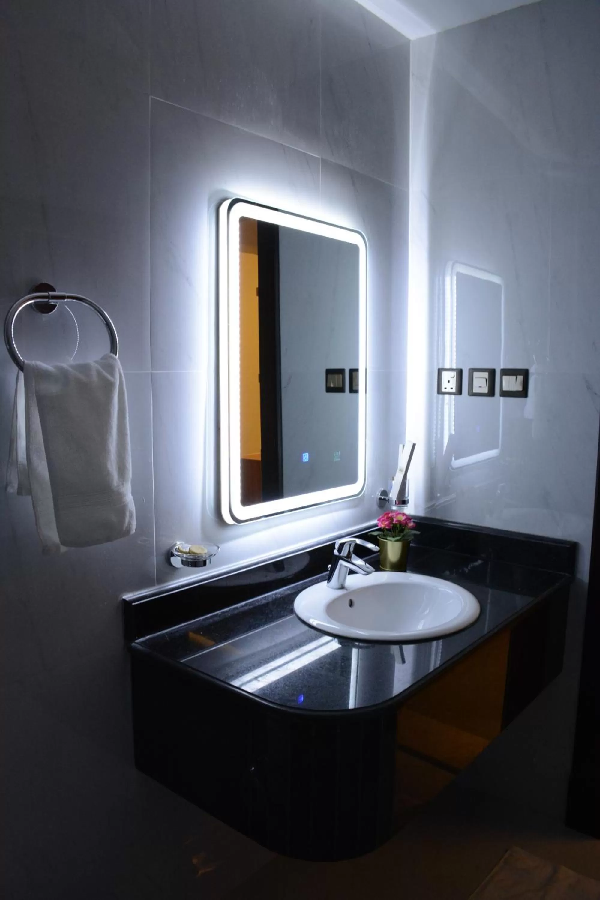 Bathroom in E1 Hotel