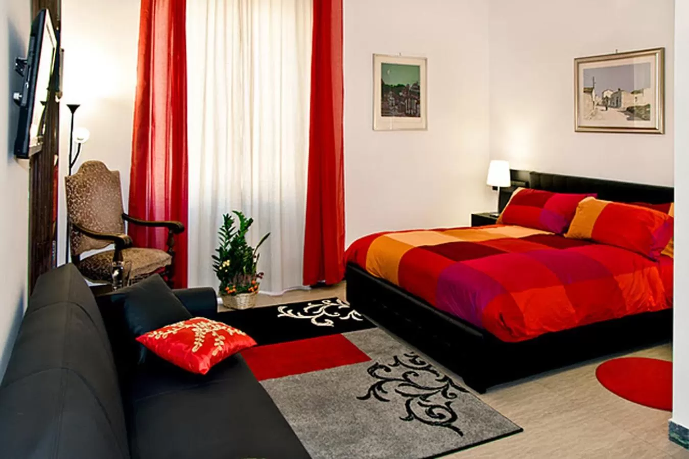 Bed in Vatican Paradise