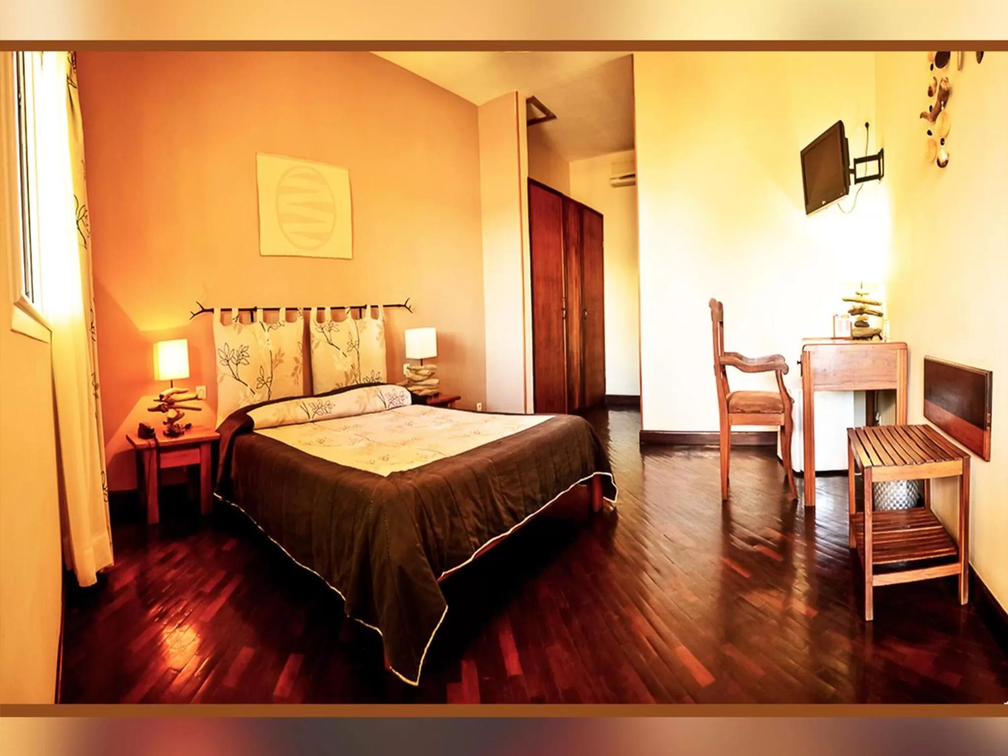 Bed in Hôtel Restaurant Coco Lodge Majunga