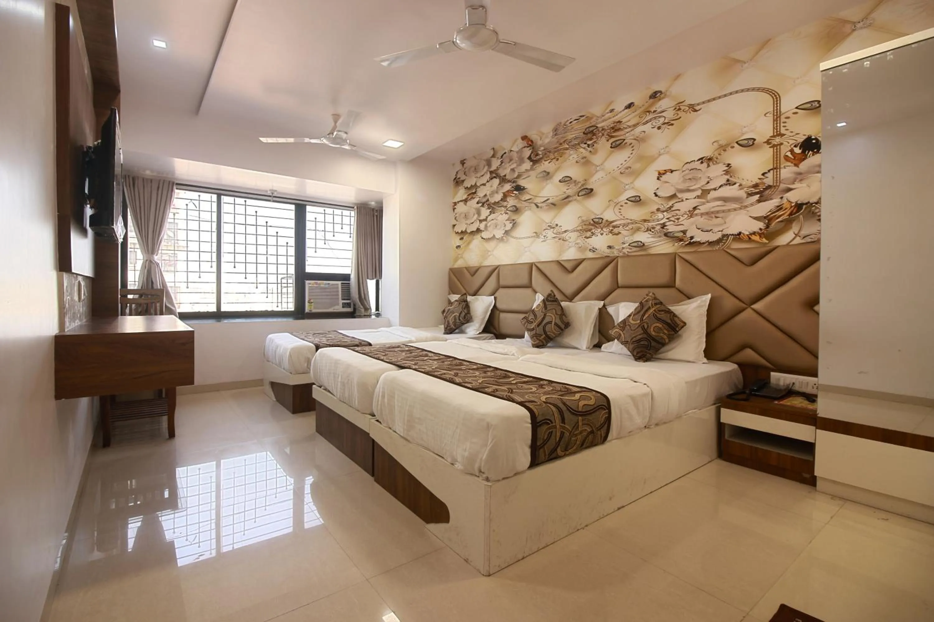 Bed in Hotel City View