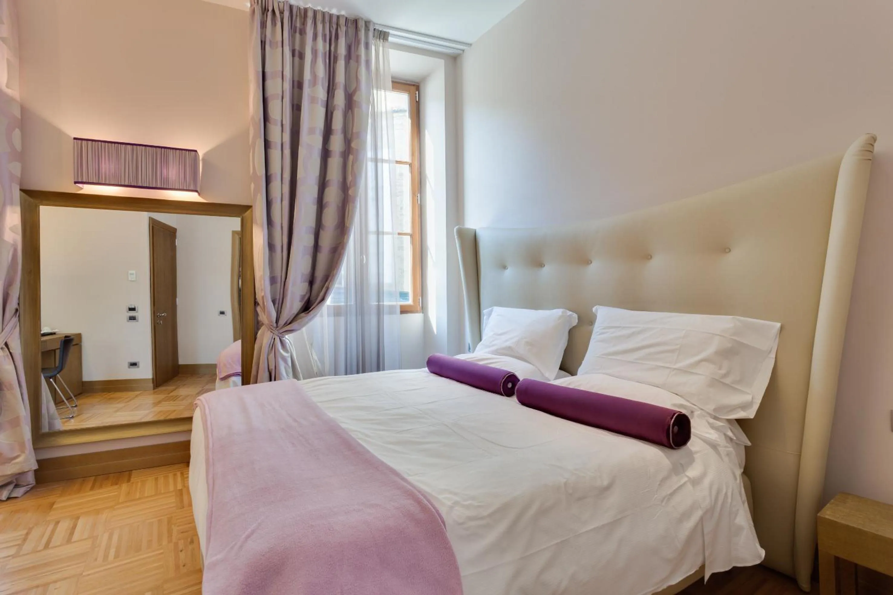 Photo of the whole room, Bed in Solo Experience Hotel