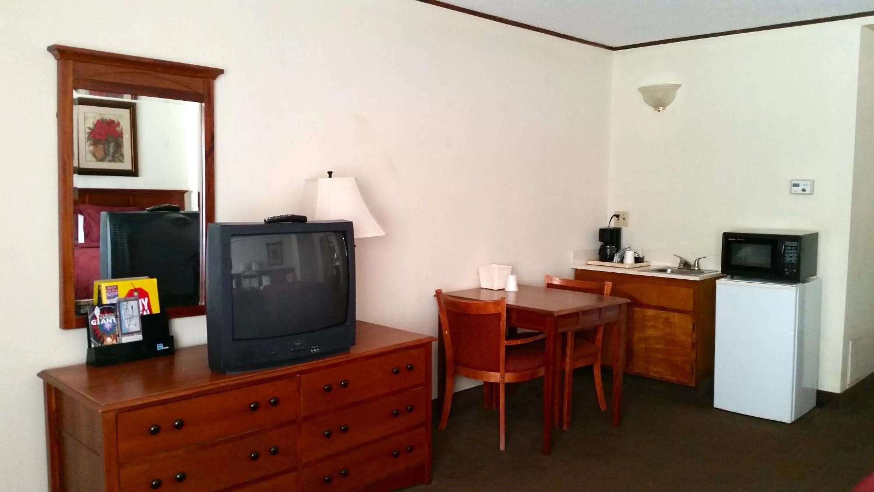 Standard Double Room with Two Double Beds in Western Holiday Lodge