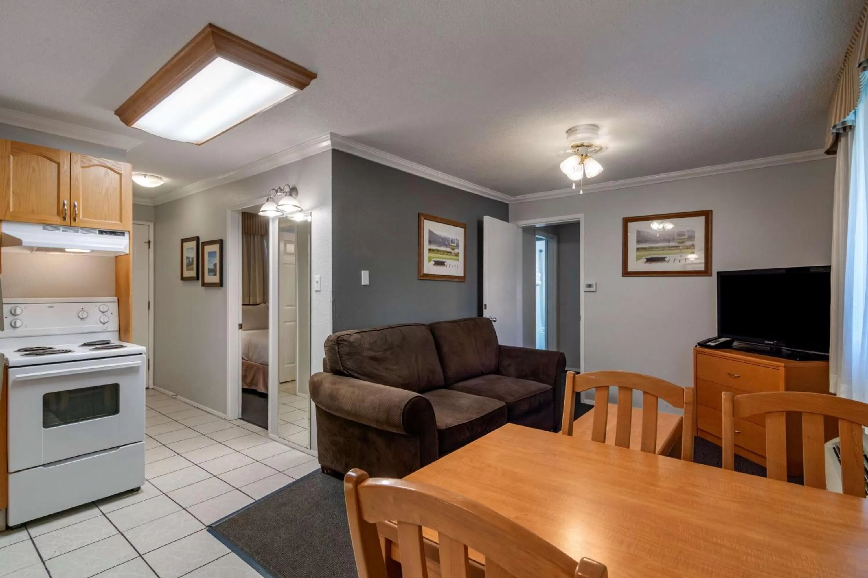 Bedroom in Best Western Inn at Penticton