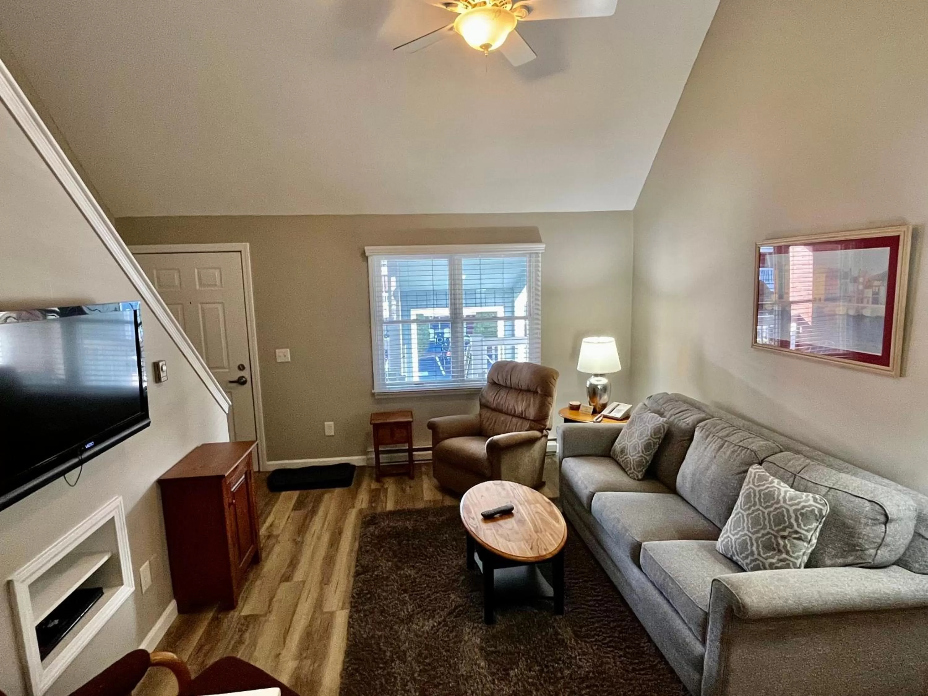 Elmwood Resort Hotel