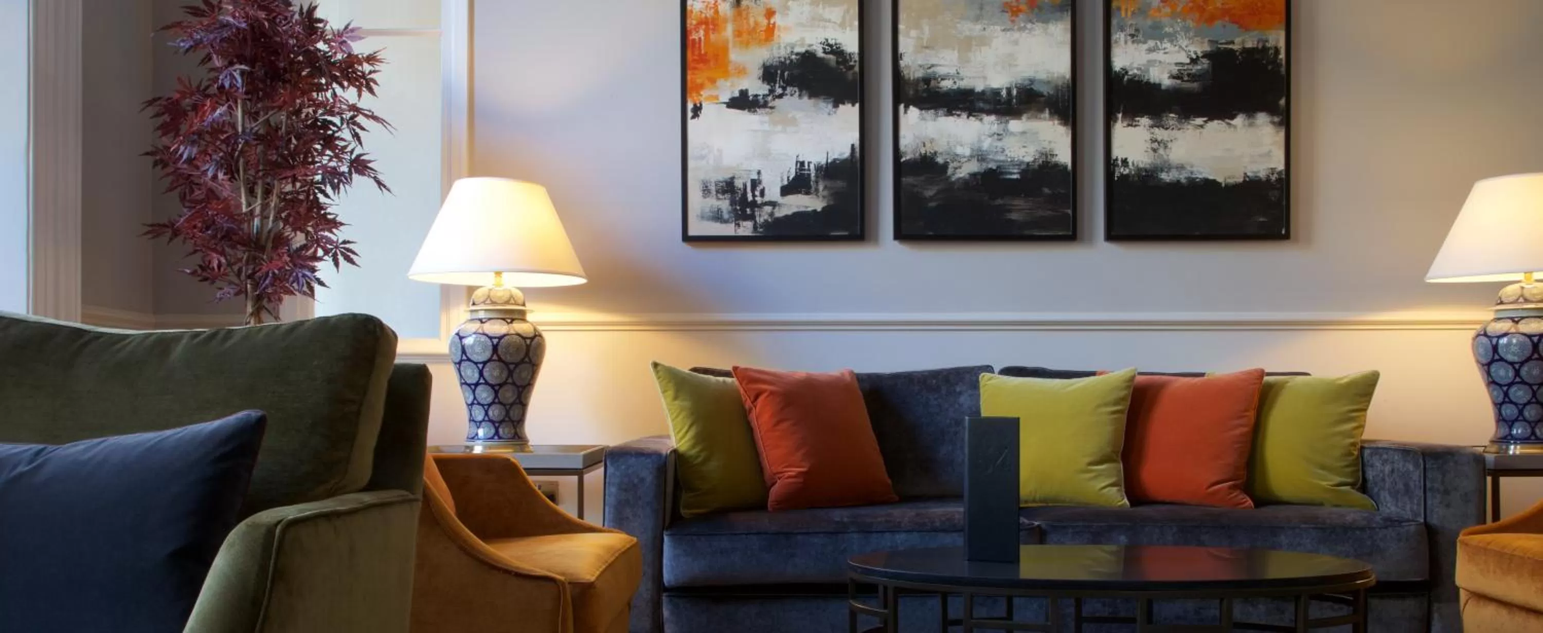 Lounge or bar in 54 Queen's Gate Hotel