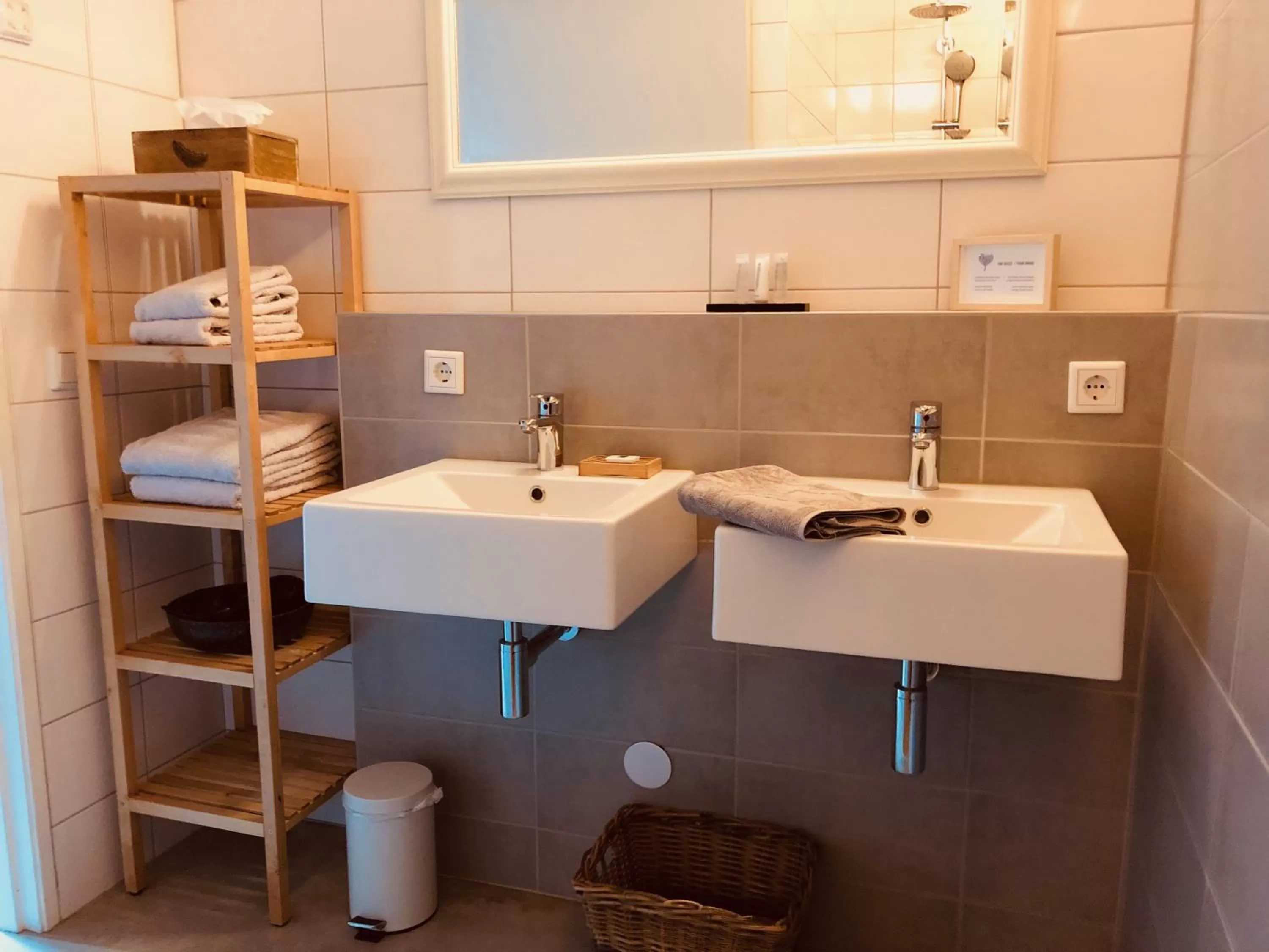 Bathroom in Hof van Eersel