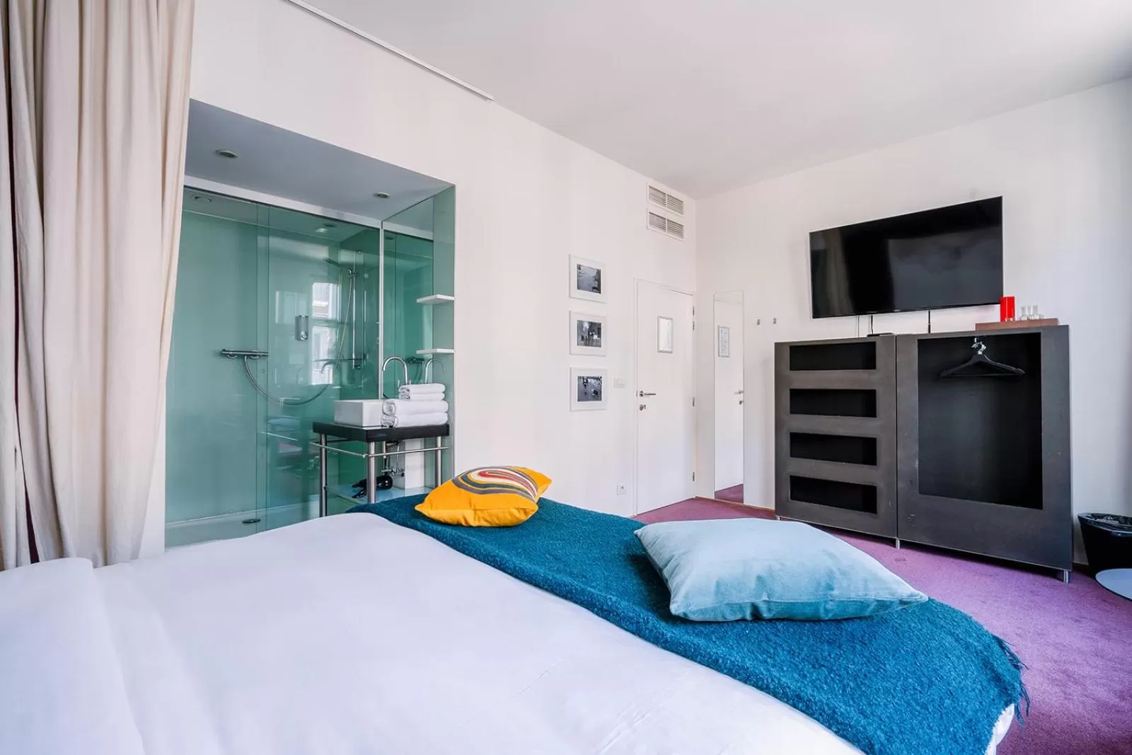 Shower in Smartflats - Pacific Brussels