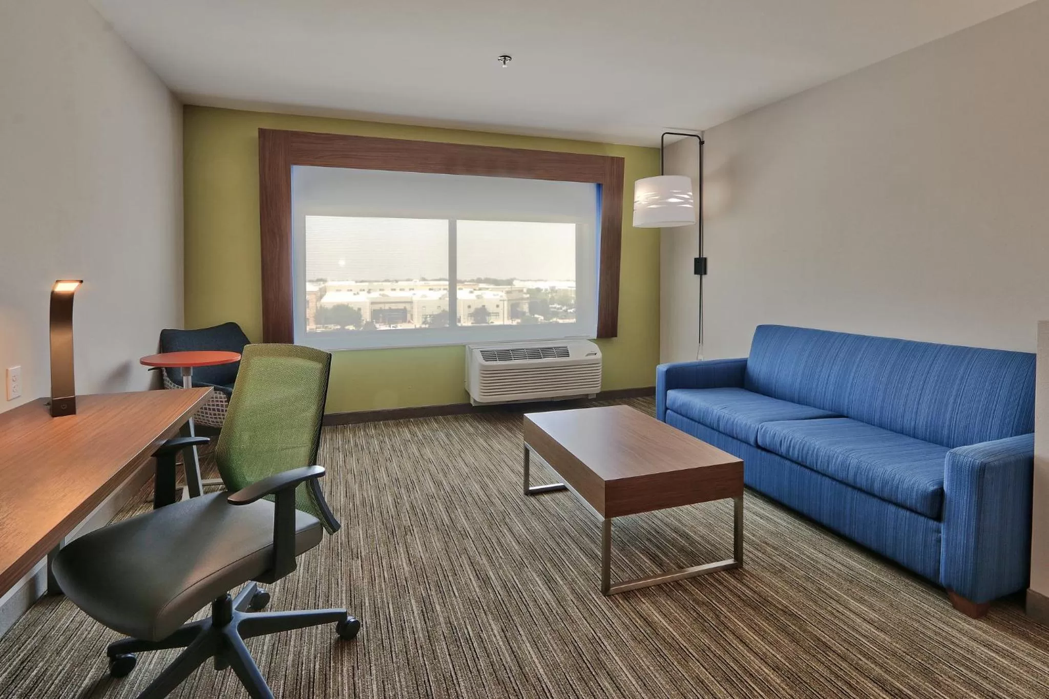 Photo of the whole room in Holiday Inn Express & Suites - Albuquerque East by IHG