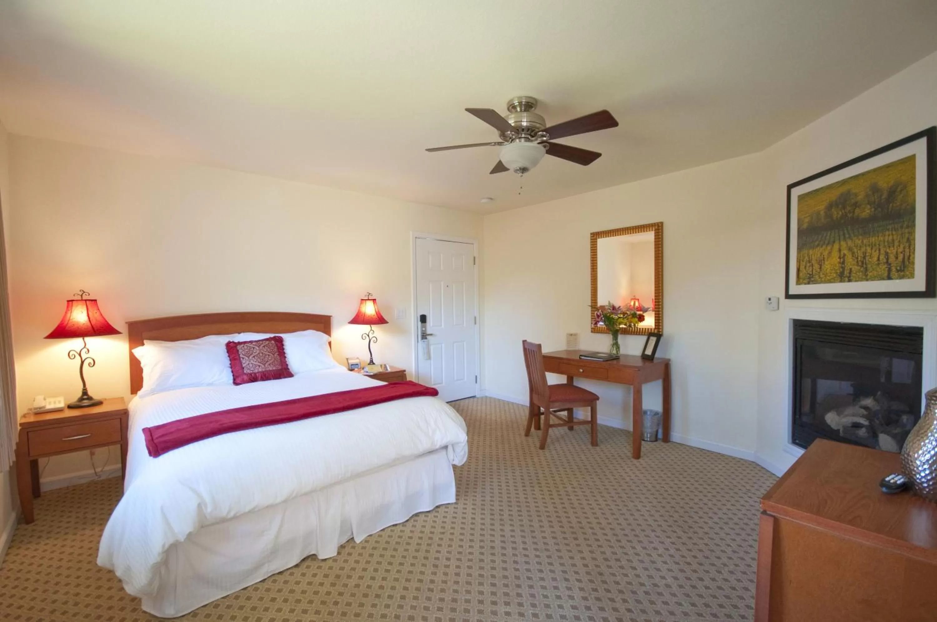 Photo of the whole room, Bed in West Sonoma Inn & Spa