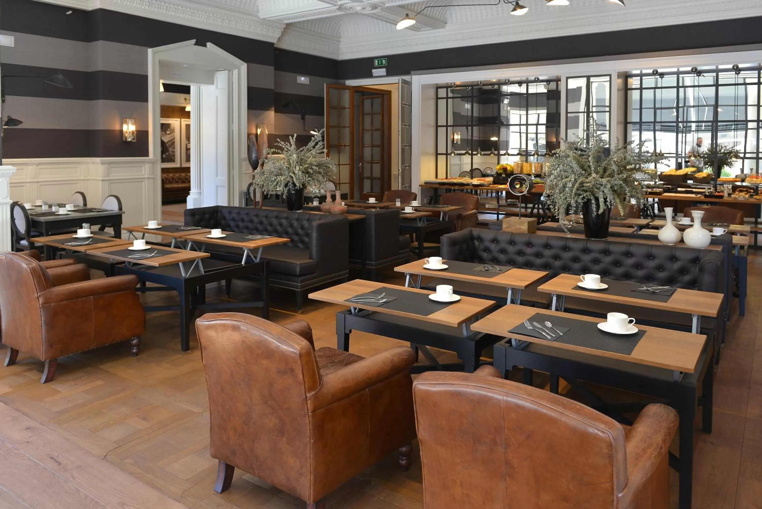 Restaurant/places to eat in Hotel Granvia