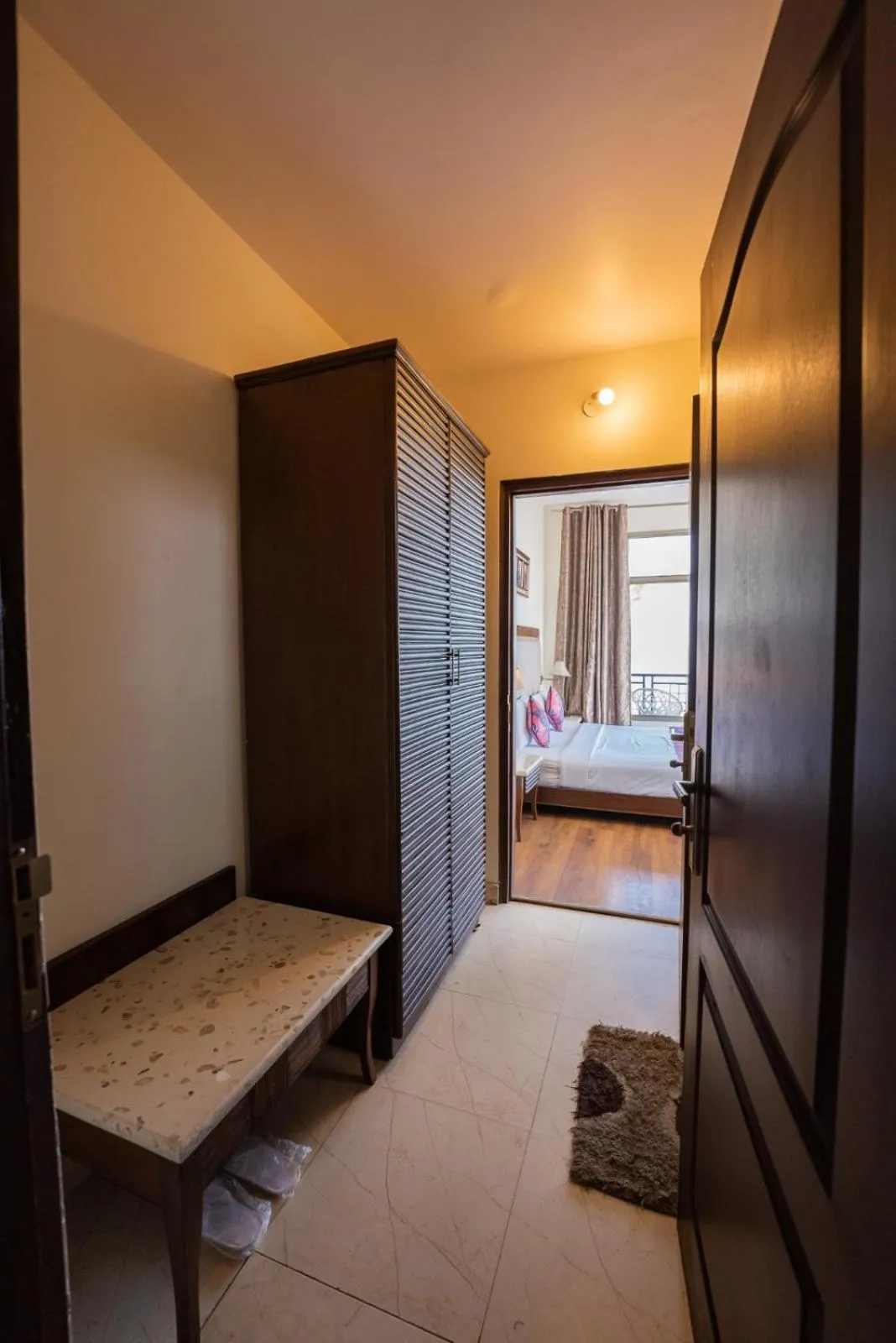 Bed in Kasauli Castle Resort