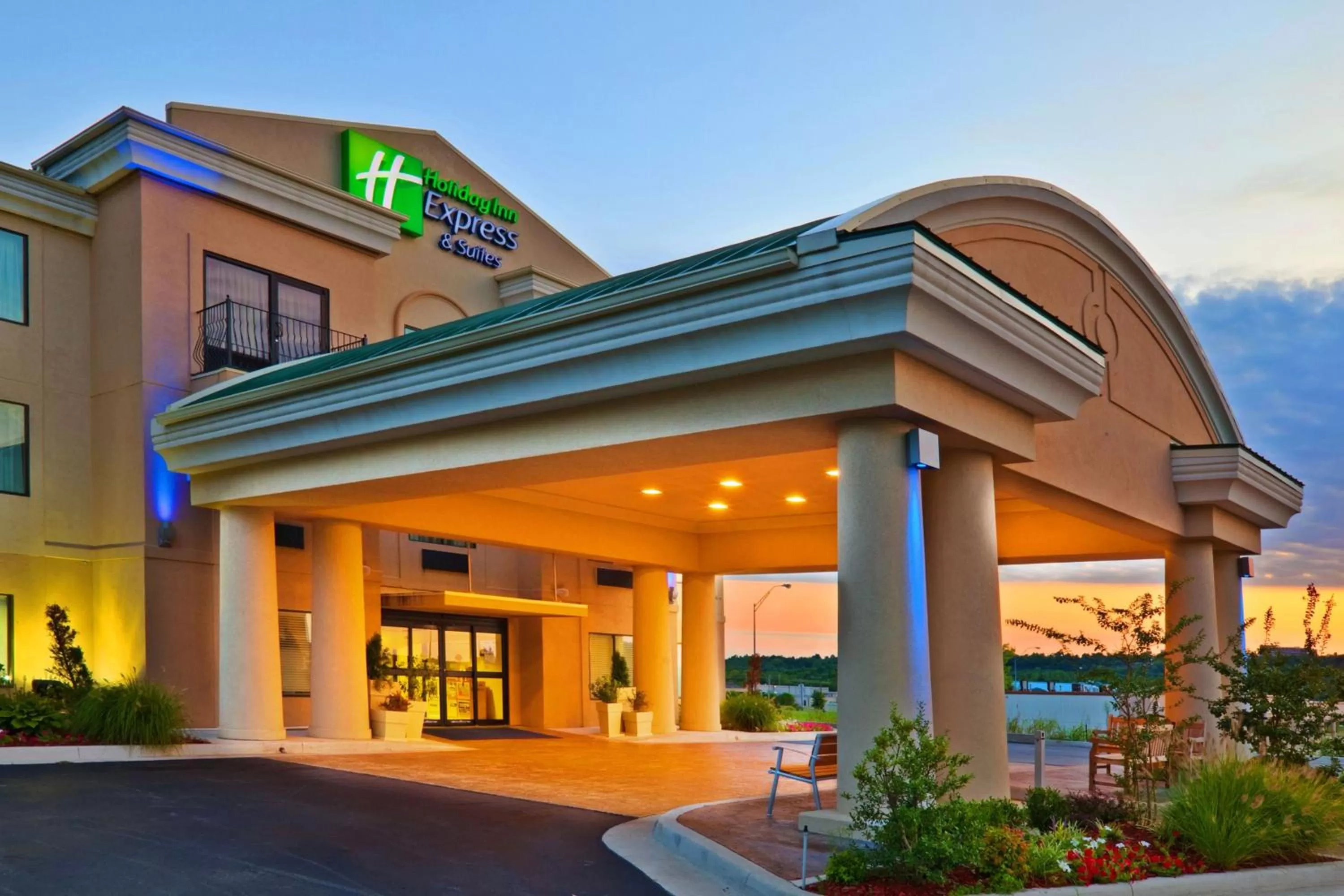 Property building in Holiday Inn Express Hotel & Suites Muskogee by IHG